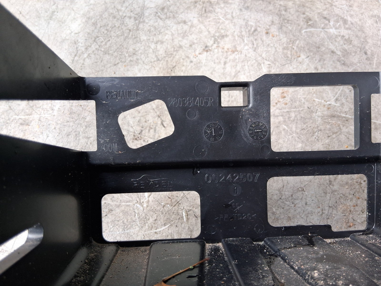 2023 RENAULT MASTER MK3 DASHBOARD CENTRE RADIO CONSOLE SURROUND TRIM 280381405R