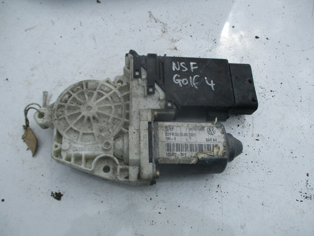 VW VOLKSWAGEN GOLF MK4 BORA NSF PASSENGER SIDE FRONT WINDOW MOTOR 105472 301