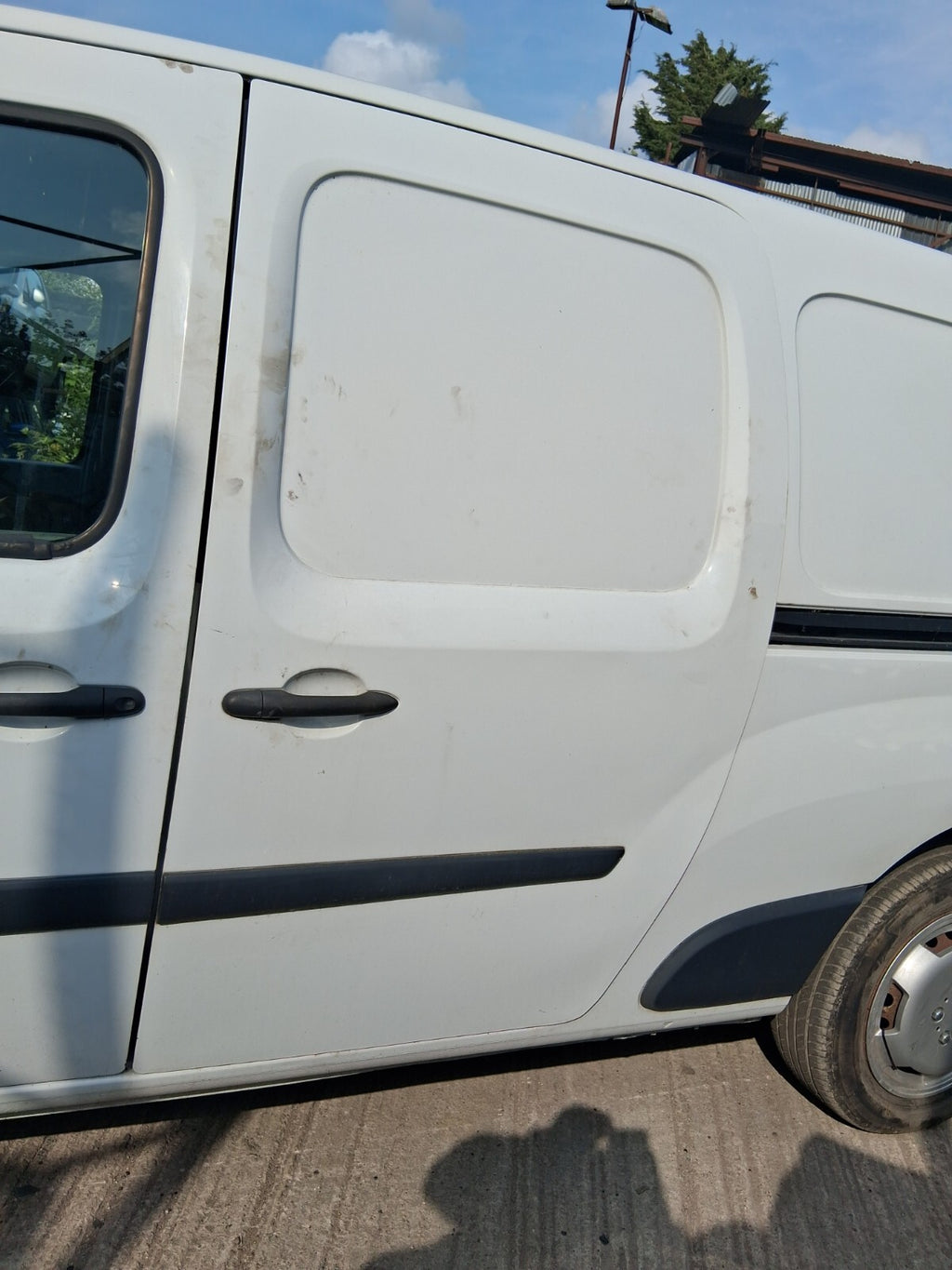 RENAULT KANGOO MK2 2010 NS PASSENGER SIDE COMPLETE SLIDING DOOR WHITE