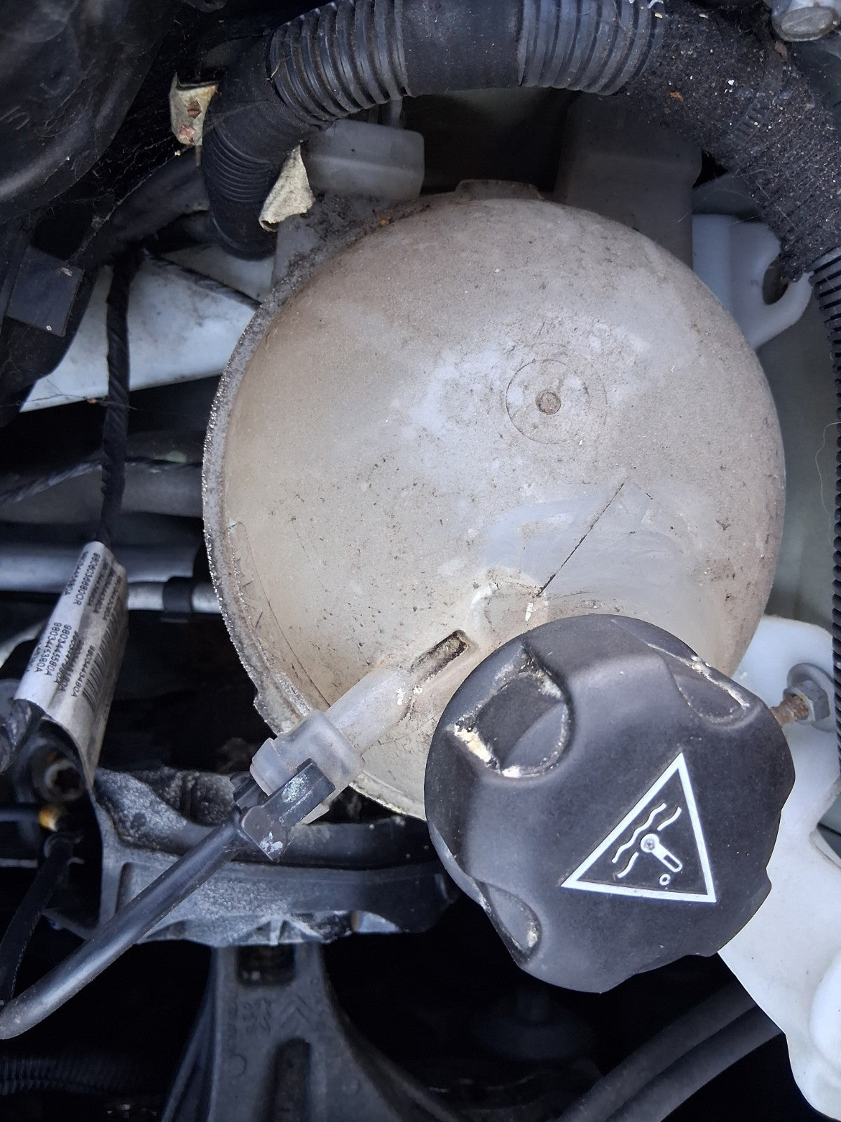 2014 PEUGEOT 208 1.2 PETROL COOLANT WATER EXPANSION OVERFLOW TANK