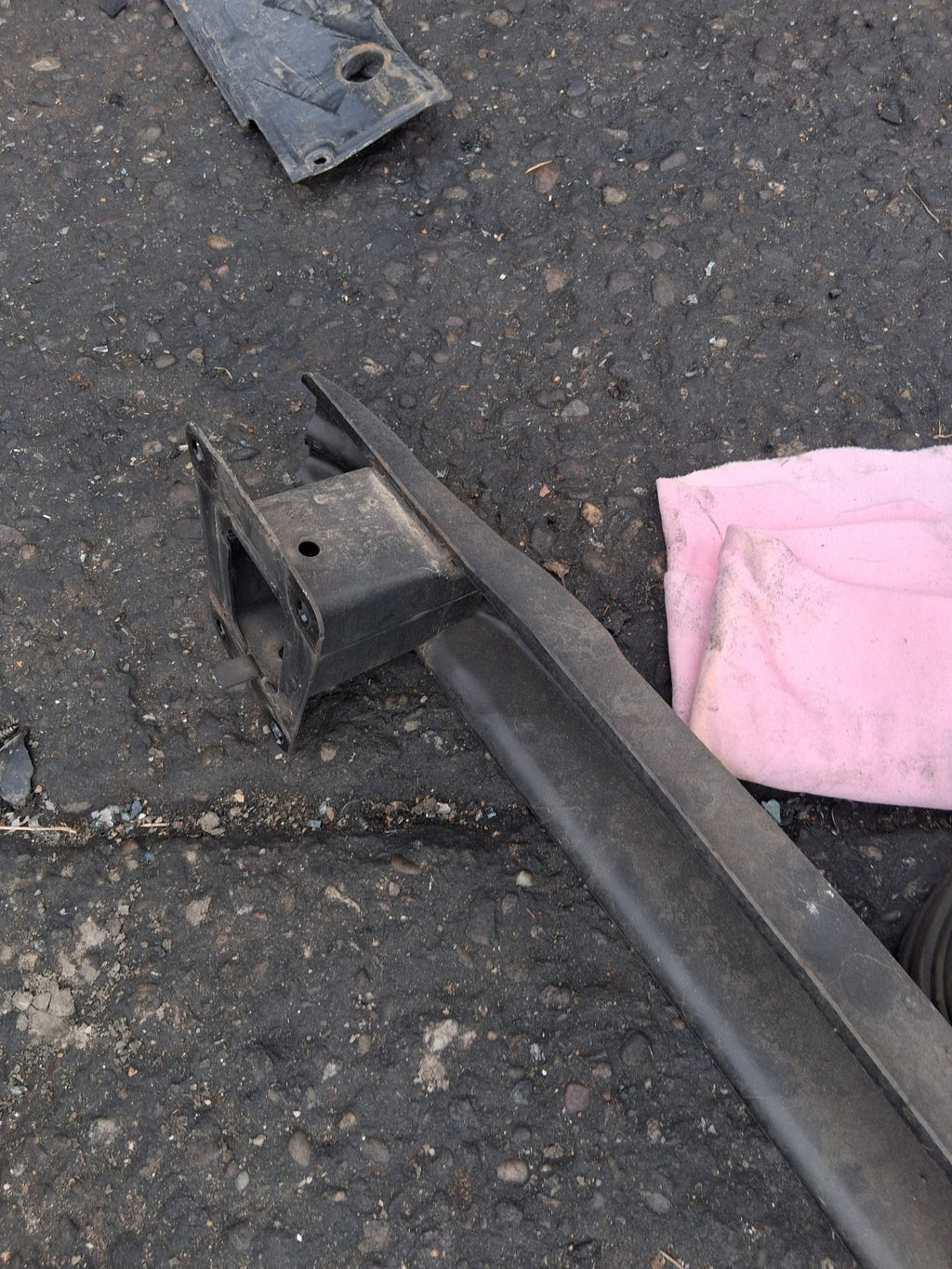 2014 VW VOLKSWAGEN PASSAT B7 SALOON REAR BUMPER REINFORCEMENT CRASH BAR