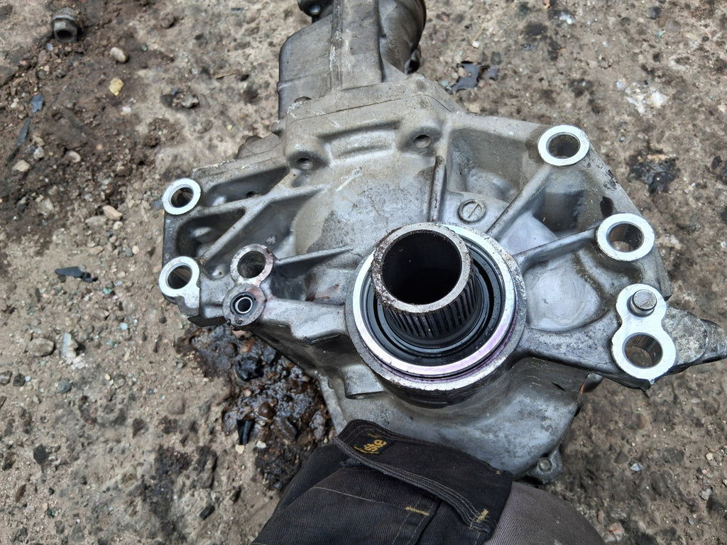 2018 MITSUBISHI OUTLANDER MK3 2.3 DIESEL AUTO FRONT DIFF DIFFERENTIAL 067038