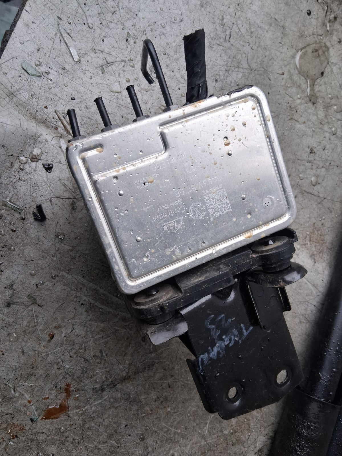 2013 VW GOLF MK7 ABS PUMP CONTROL MODULE 5Q0614517