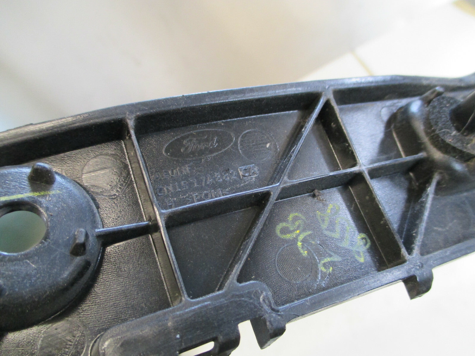 FORD ECOSPORT 2017 REAR BUMPER LEFT BRACKET HOLDER CN1517A882CA