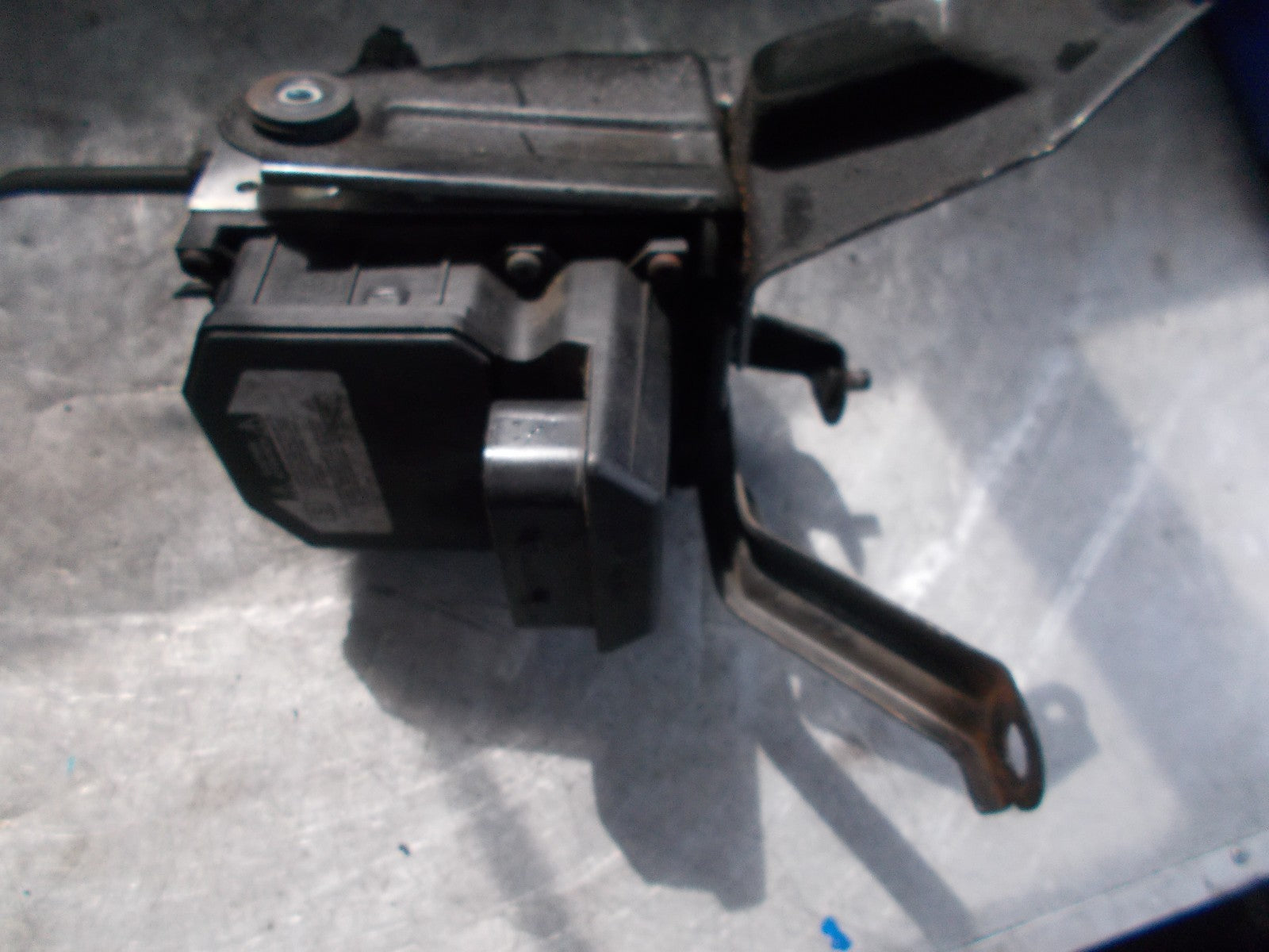 TOYOTA AVENSIS ABS PUMP ECU 89541-05130