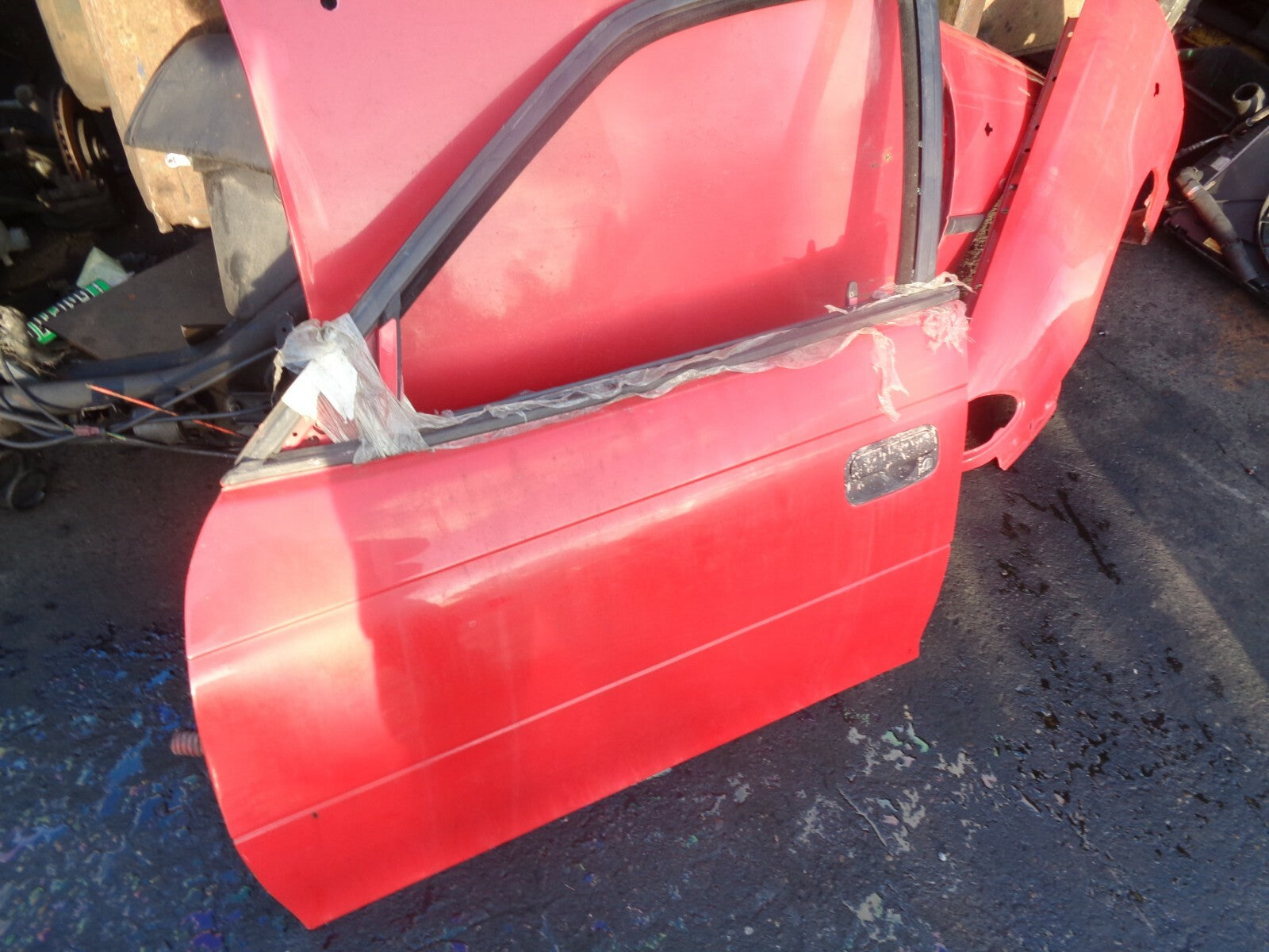 VAUXHALL ASTRA F MK3 5 DOOR NSF PASSENGER SIDE FRONT COMPLETE DOOR RED