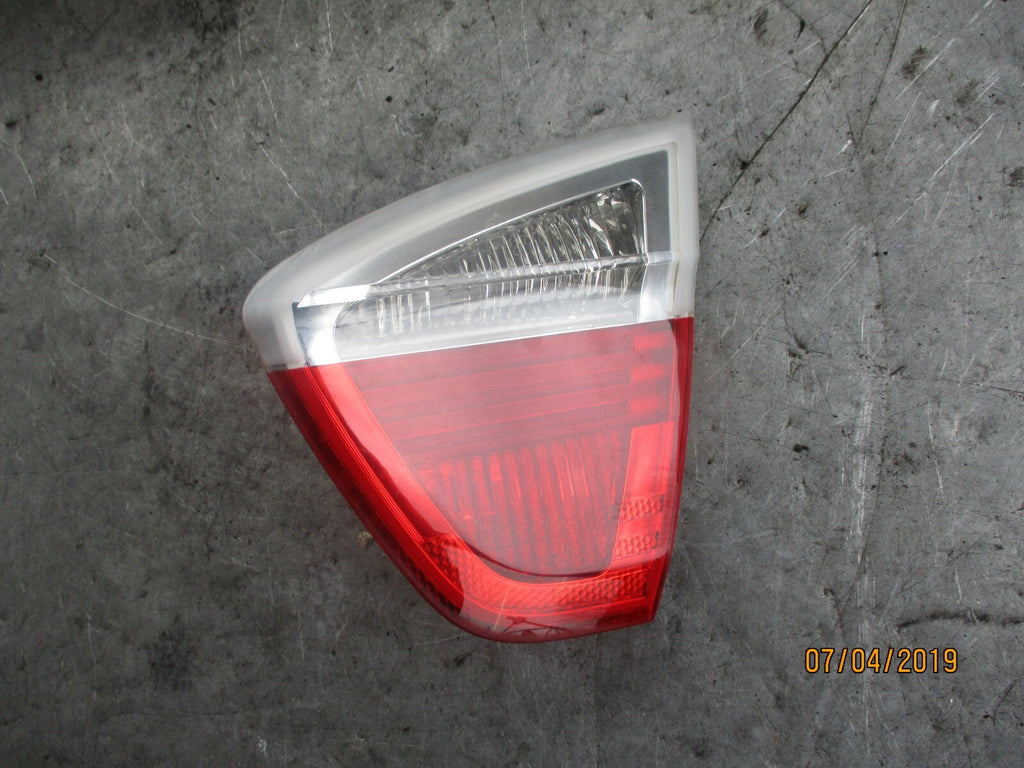 BMW 3 SERIES E90 OSR DRIVER SIDE REAR INNER LIGHT TAIL LIGHT 6937460
