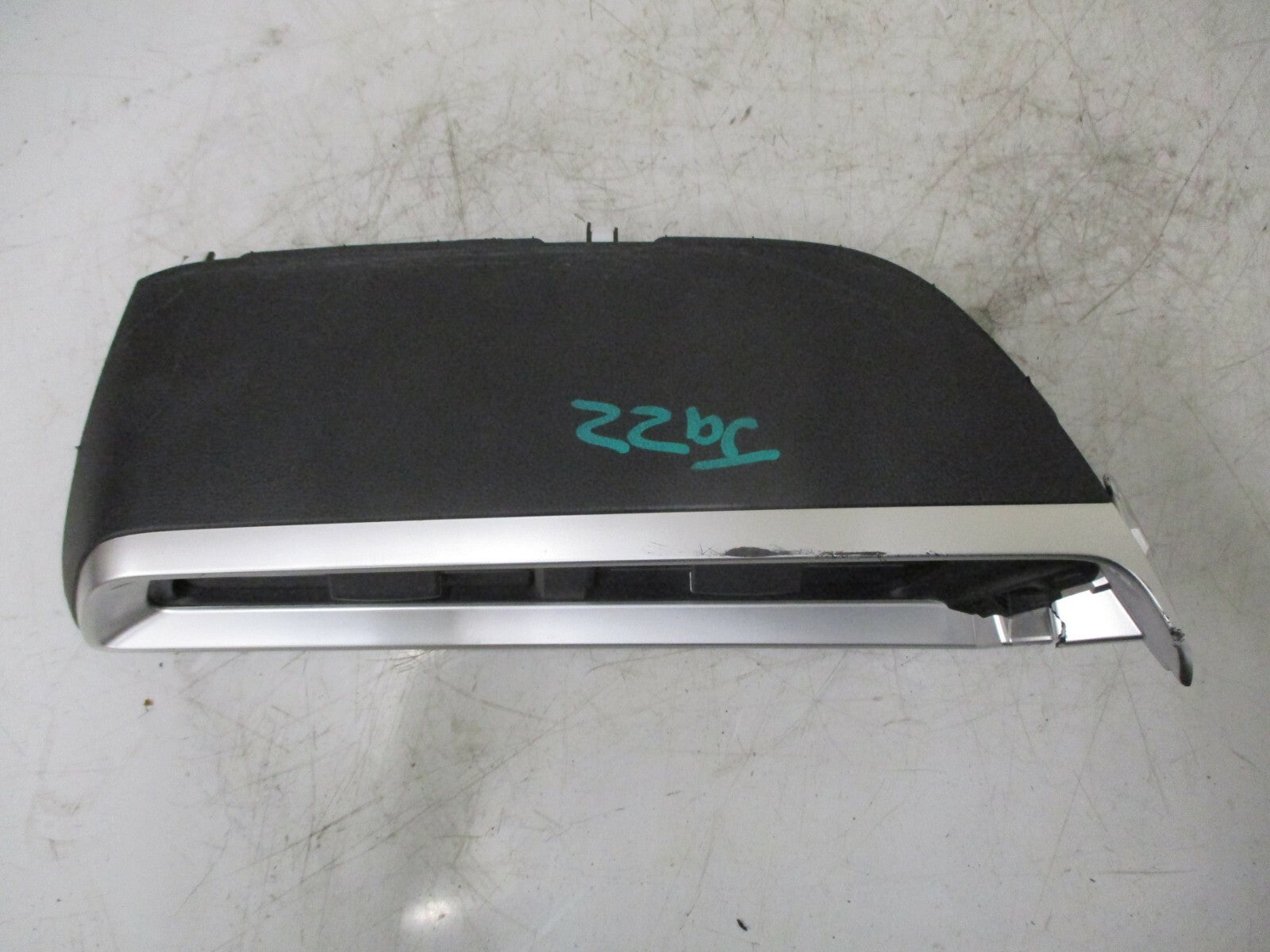 HONDA JAZZ MK4 2018 CENTRE DASHBOARD AIR HEATER VENT SURROUND TRIM 77610-T5A