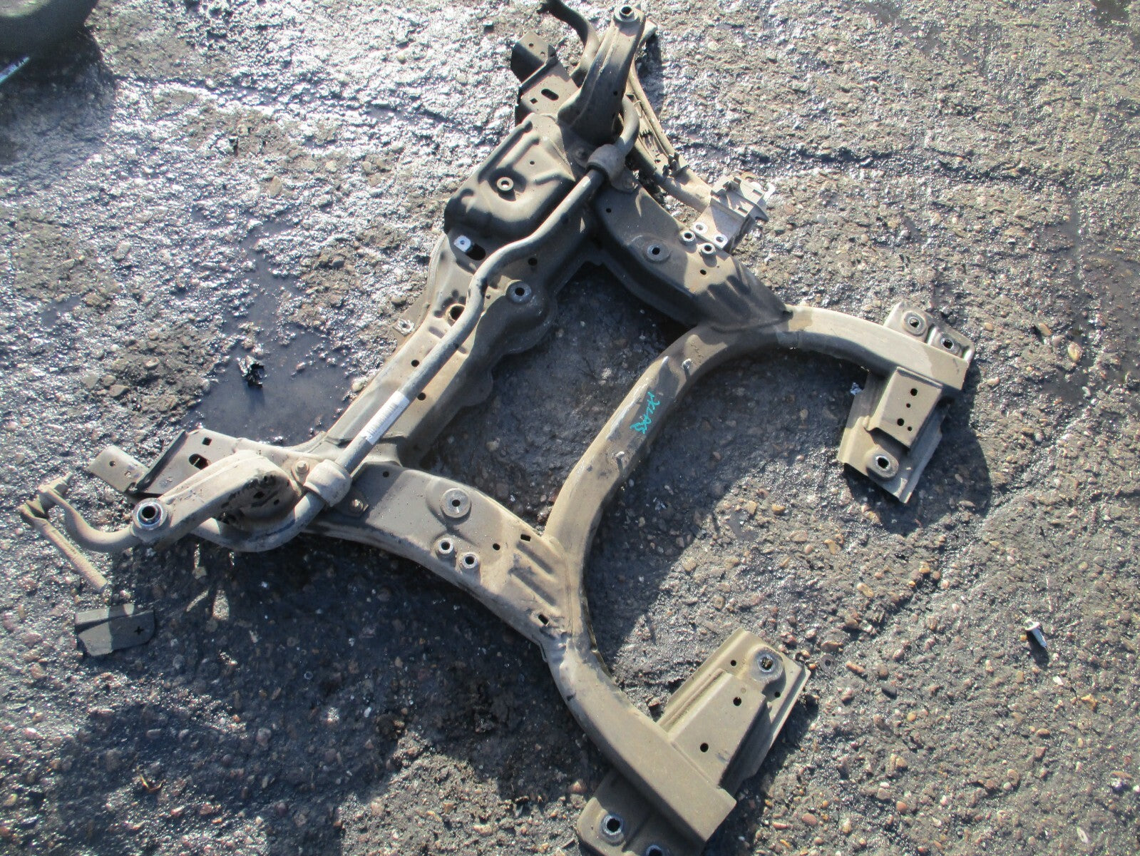 2018 MERCEDES A CLASS W176 1.6 PETROL MANUAL FRONT METAL SUBFRAME