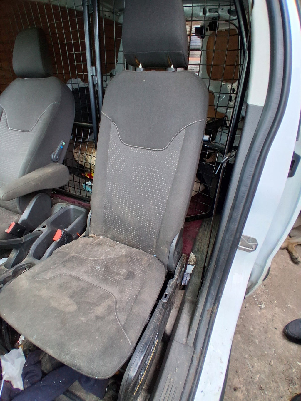 2015 FORD TRANSIT COURIER MK1 NSF PASSENGER SIDE FRONT SEAT FABRIC