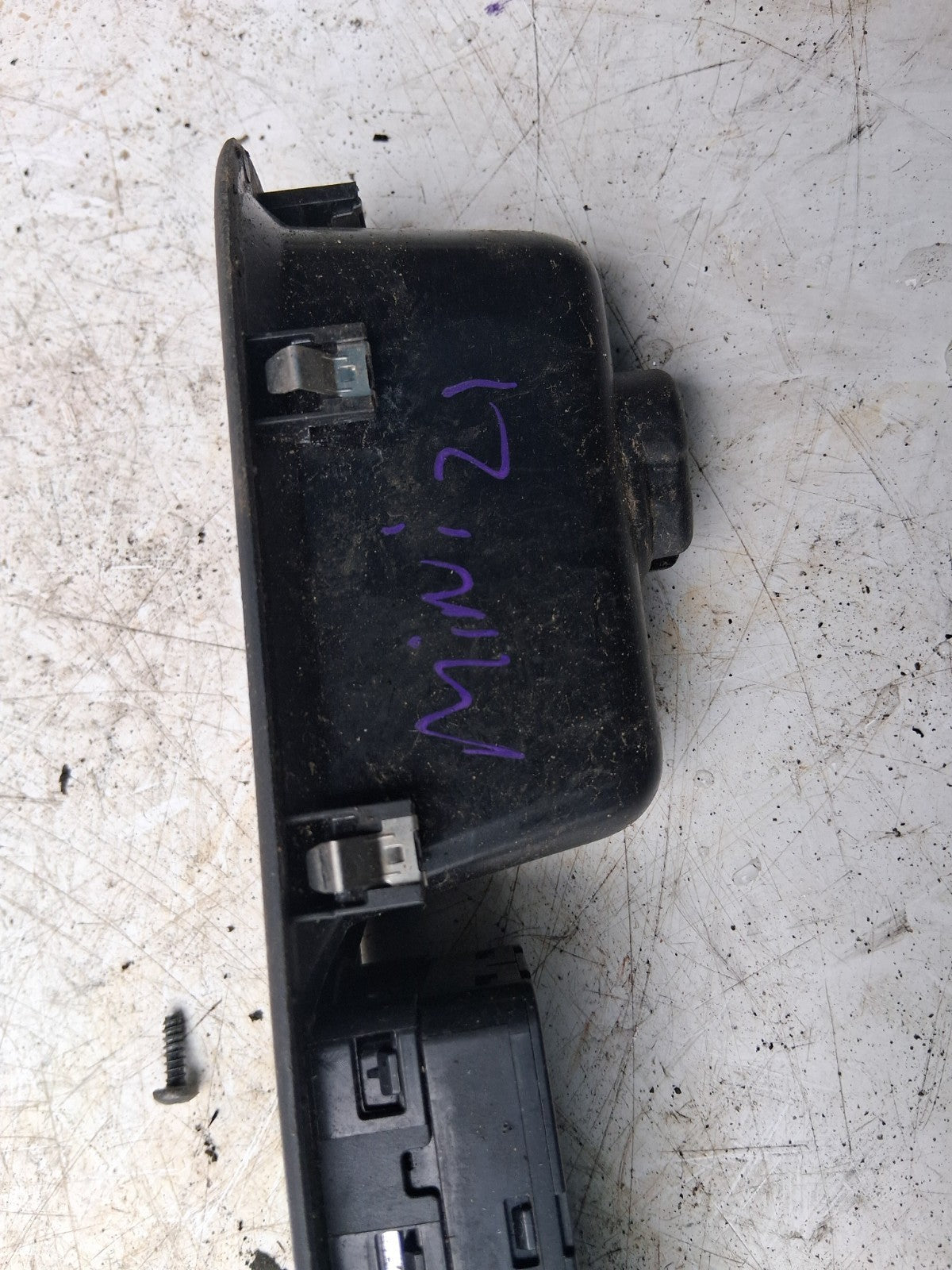 2021 BMW MINI COUNTRYMAN F60 OSF DRIVER SIDE FRONT RIGHT WINDOW SWITCH 9354859