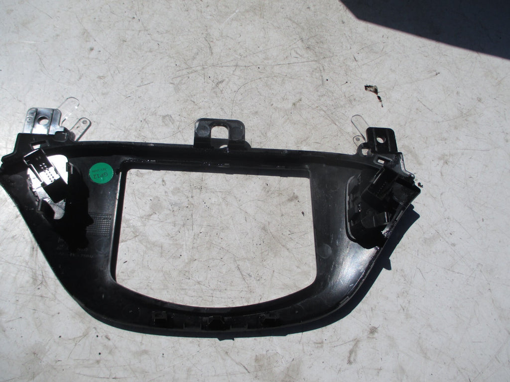 VAUXHALL CORSA E MK4 2016 PLASTIC TRIM SURROUND SWITCH GLOSS BLACK 13471358