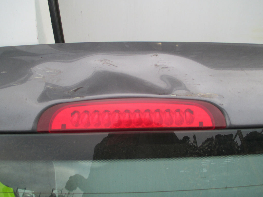 FORD EXPLORER 2000 REAR COMPLETE TAILGATE BOOTLID  PLATINUM METALLIC