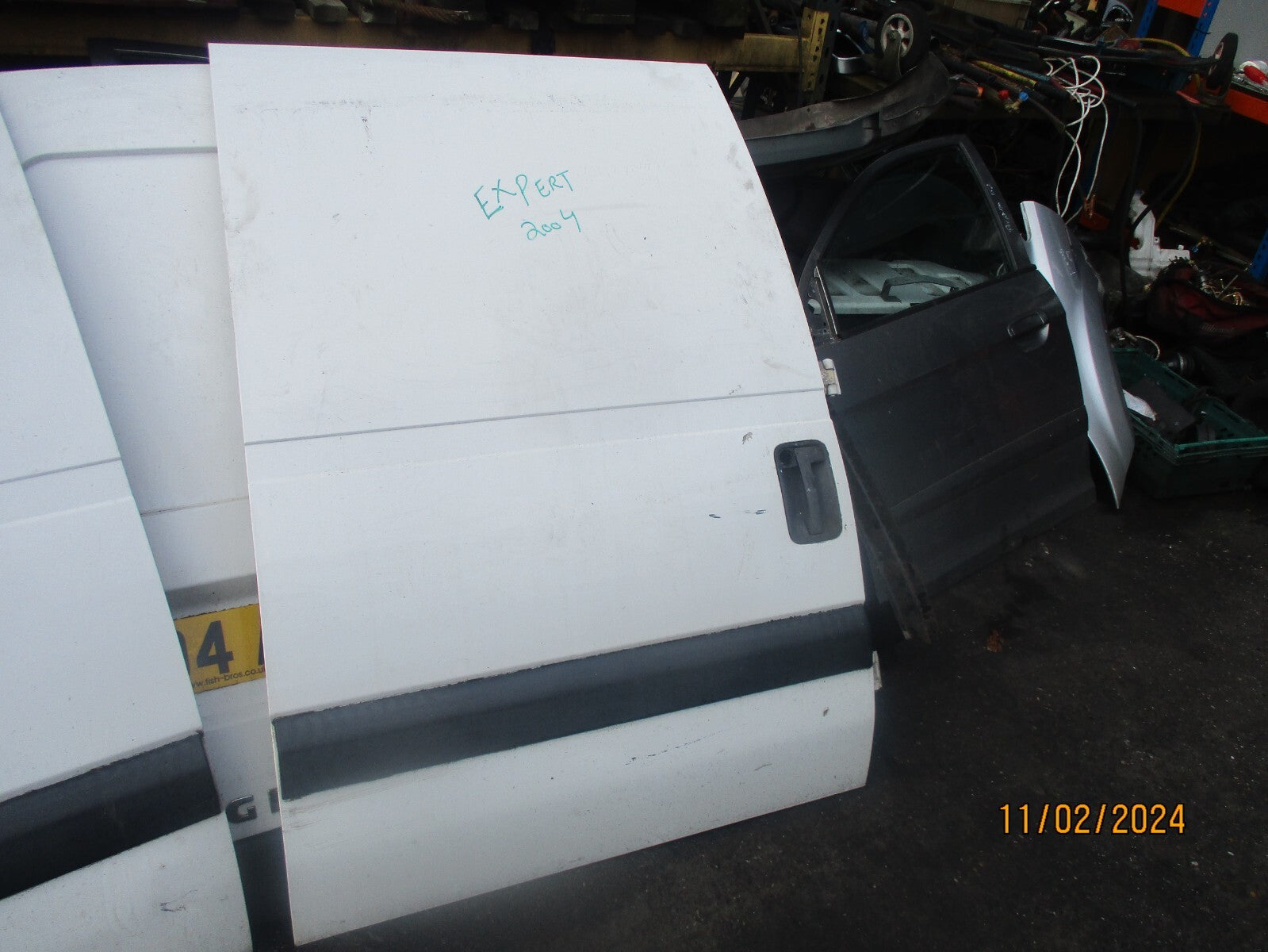 PEUGEOT EXPERT MK1 2004 OS DRIVER SIDE SLIDING DOOR WHITE