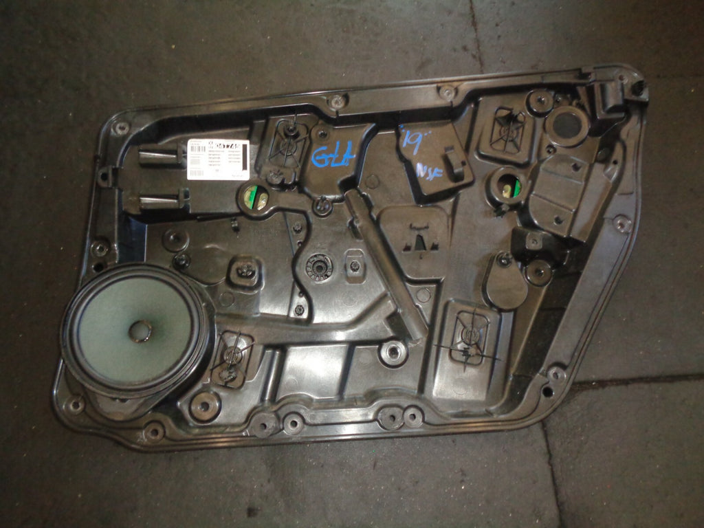 MERCEDES GLA MK1 X156 2019 OSF DRIVER FRONT WINDOW REGULATOR MECHANISM ONLY