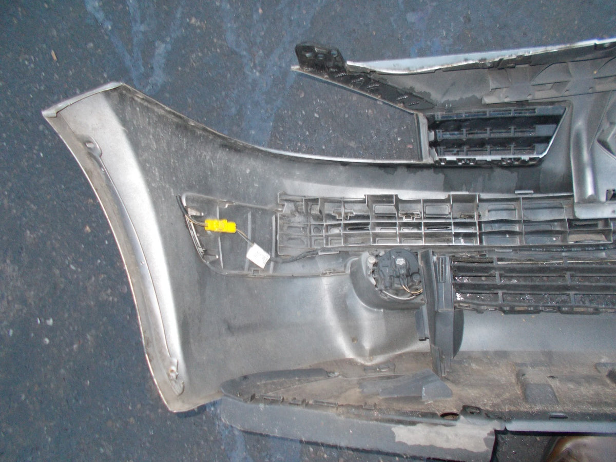RENAULT MEGANE 2004 FRONT BUMPER LIGHT BEIGE/ SILVER 8200142000