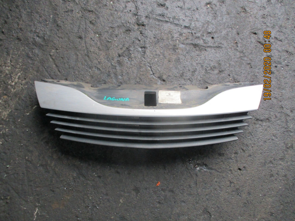 RENAULT LAGUNA MK2 2004 PRE FACELIFT FRONT BUMPER GRILL GRILLE
