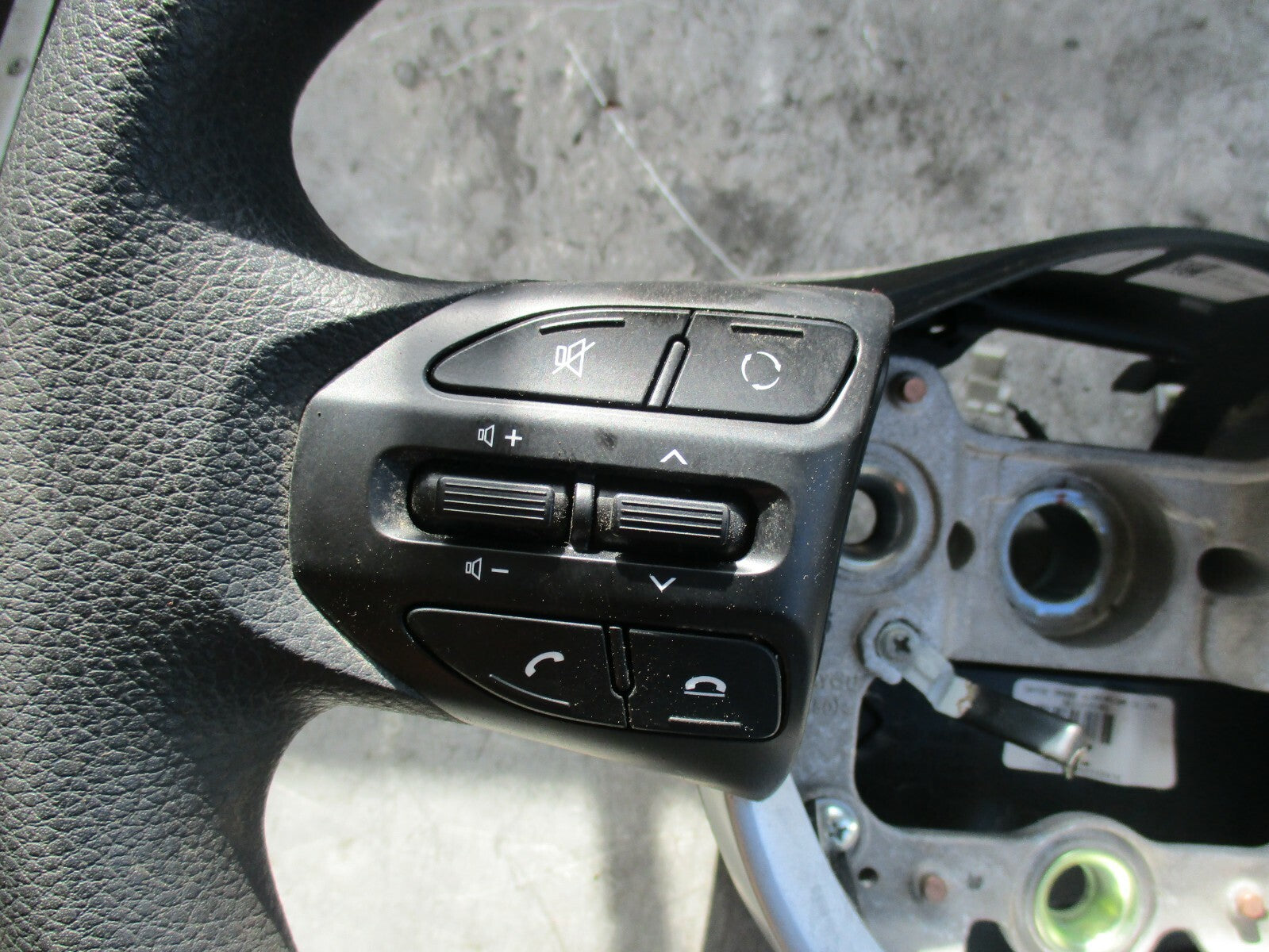 KIA RIO YB (MK4) MULTI FUNCTION STEERING WHEEL BLACK 56100H8040