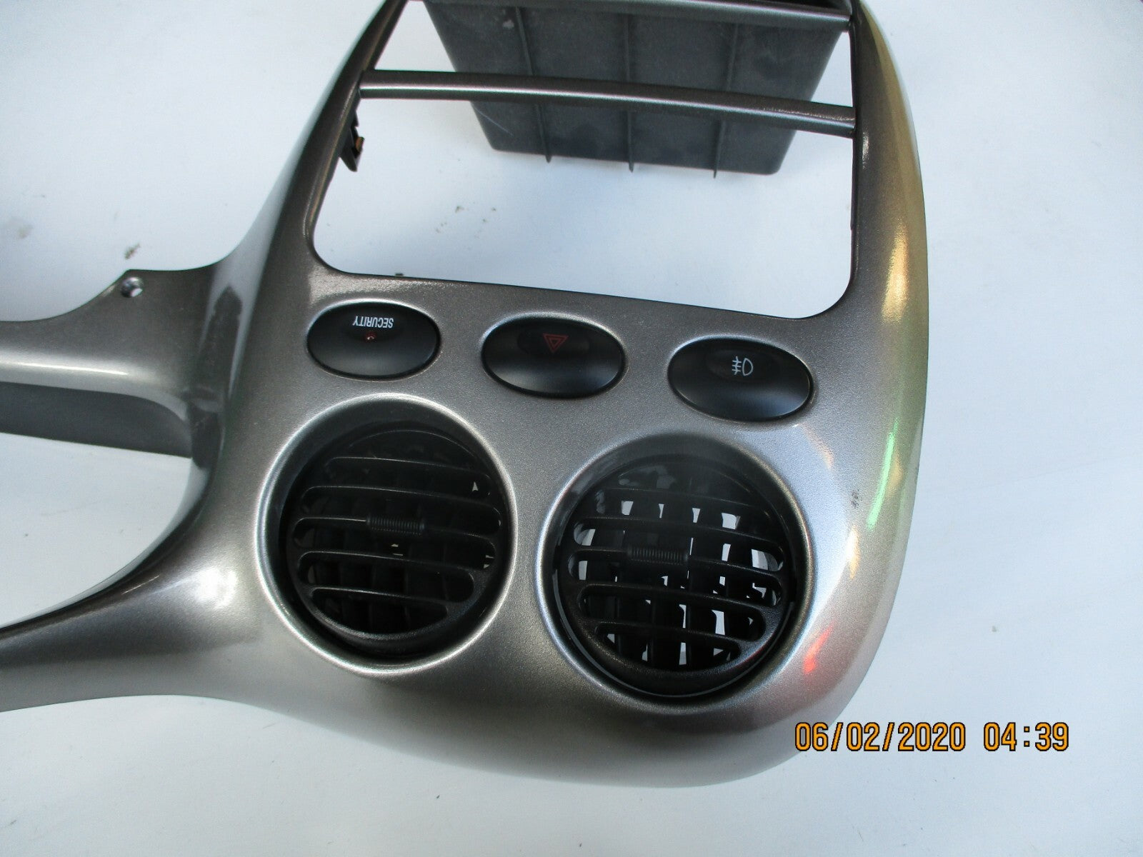 DAEWOO MATIZ  2004 DASHBOARD SPEEDO RADIO TRIM SURROUND AIR VENTS 96316260