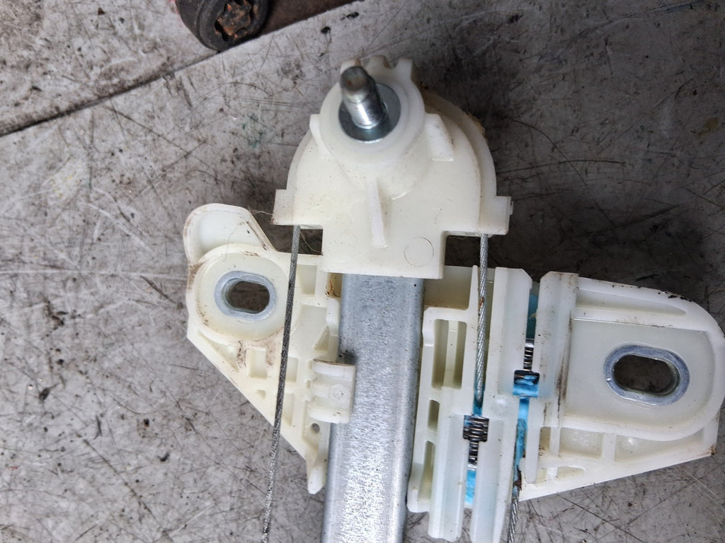 2019 HONDA JAZZ SIDE PASSENGER REAR WINDOW MOTOR AND REGULATOR CM012700A