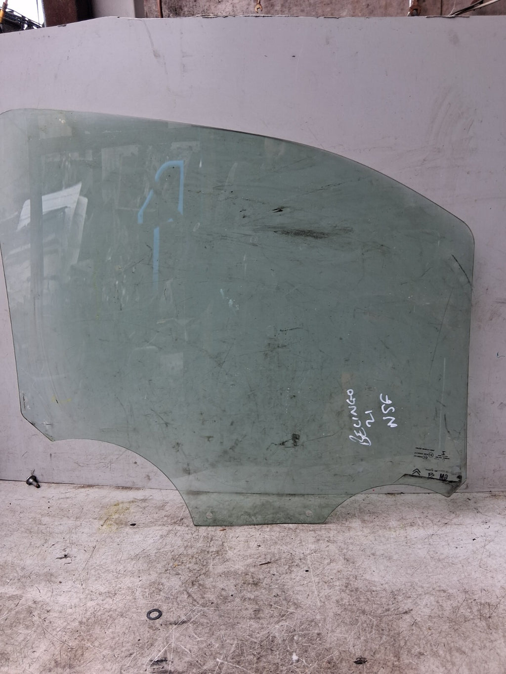 2021 CITROEN BERLINGO NSF PASSENGER SIDE FRONT LEFT WINDOW GLASS 43R000015
