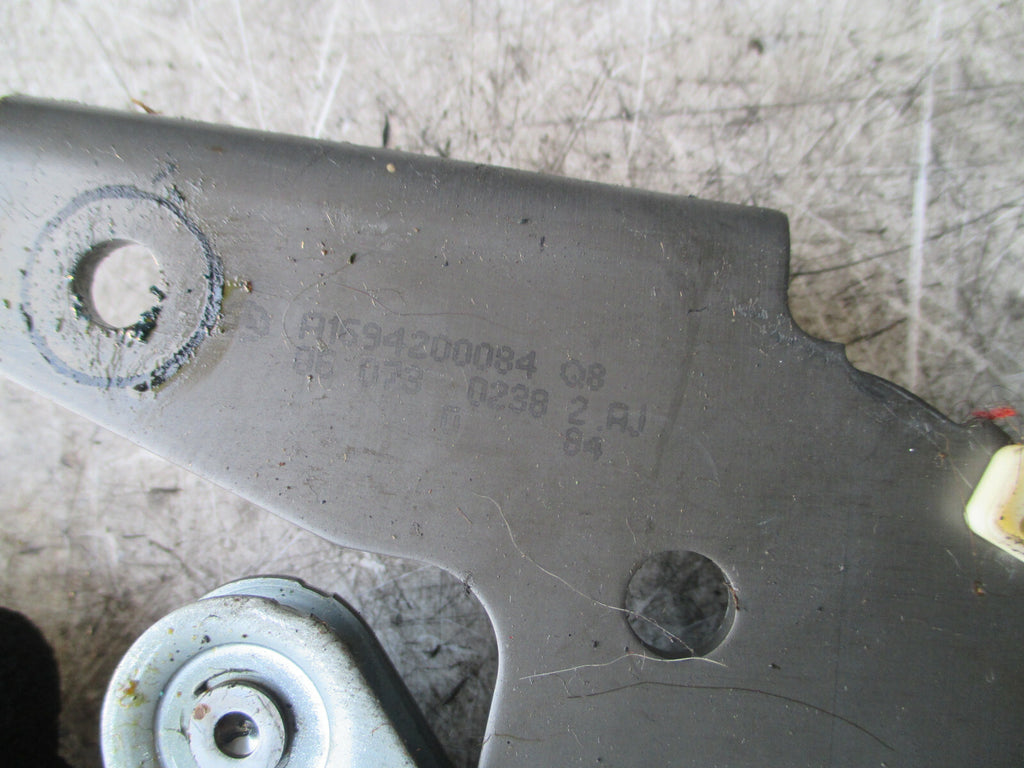 MERCEDES BENZ A CLASS W169 2006 MANUAL HANDBRAKE LEVER MECHANISM A1694200084