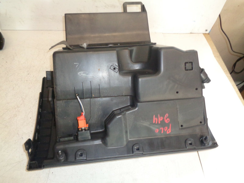 VW VOLKSWAGEN POLO 2014 6R PASSENGER FRONT GLOVEBOX STORAGE COMPARTMENT