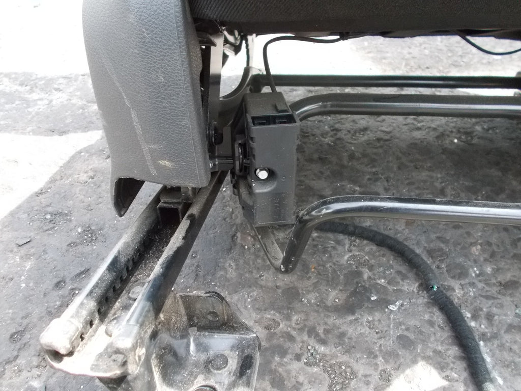 2017 FORD TRANSIT COURIER DRIVERS SEAT WITH ARM REST COMPLETE