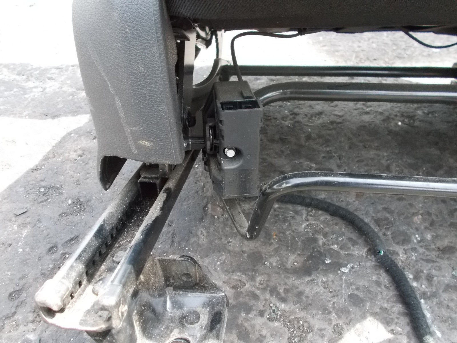 2017 FORD TRANSIT COURIER DRIVERS SEAT WITH ARM REST COMPLETE