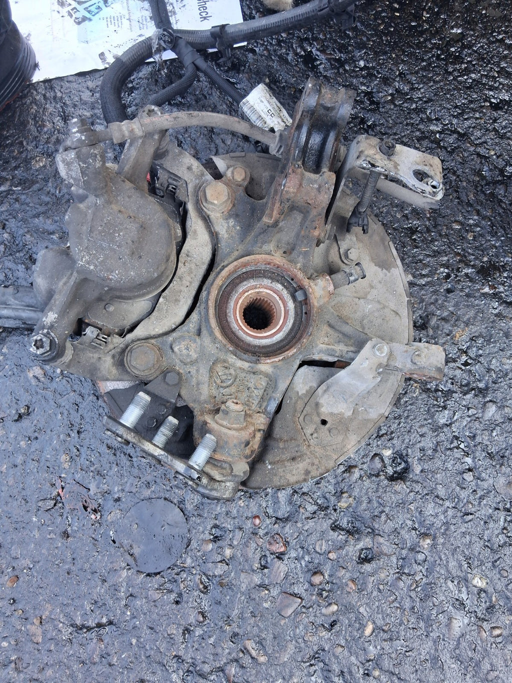 CITROEN BERLINGO PARTNER K9 2023 1.5 DIESEL OSF DRIVER SIDE FRONT WHEEL HUB