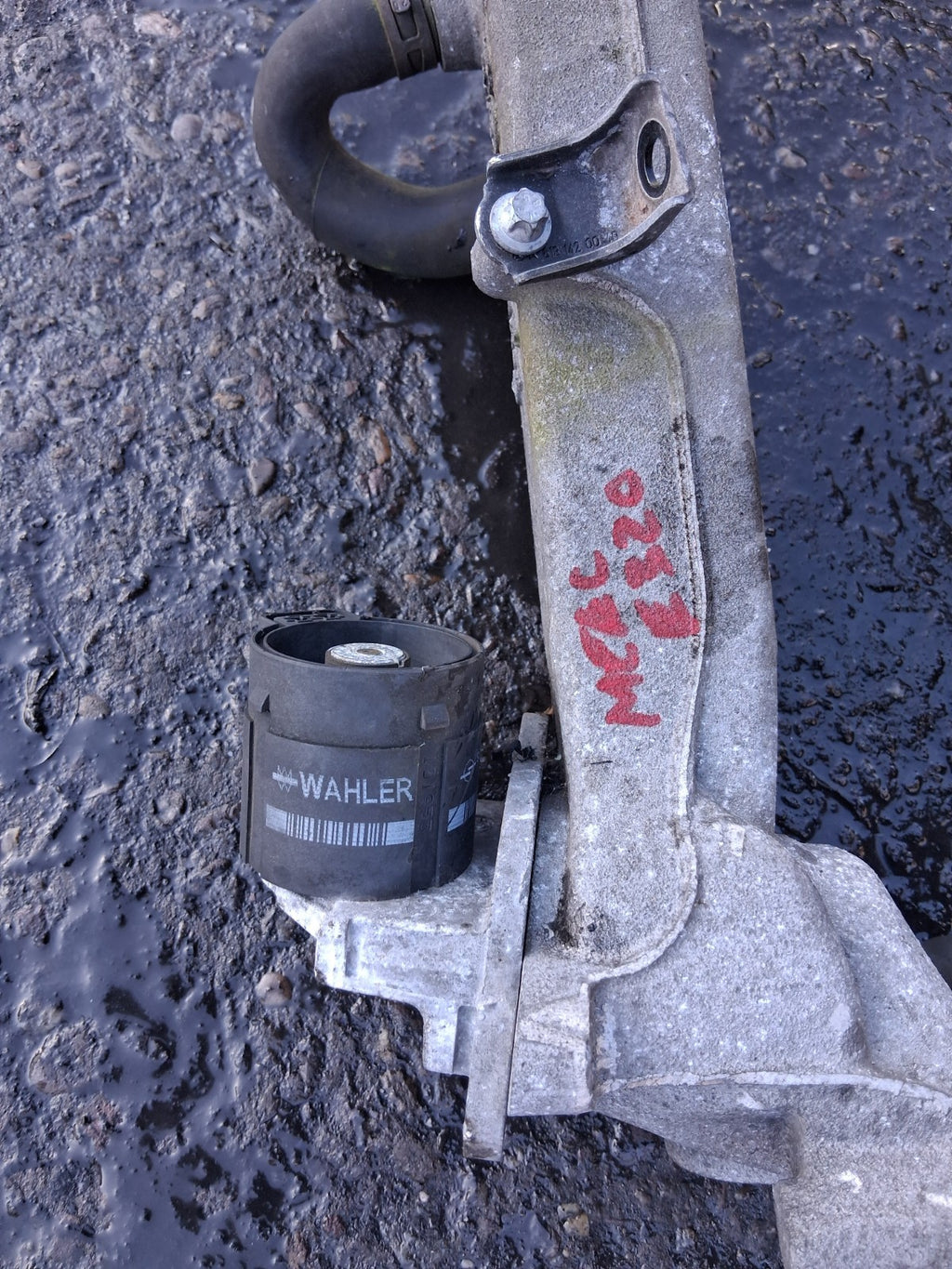 2004 MERCEDES BENZ E CLASS W211 E320 DIESEL EGR VALVE A6481400475