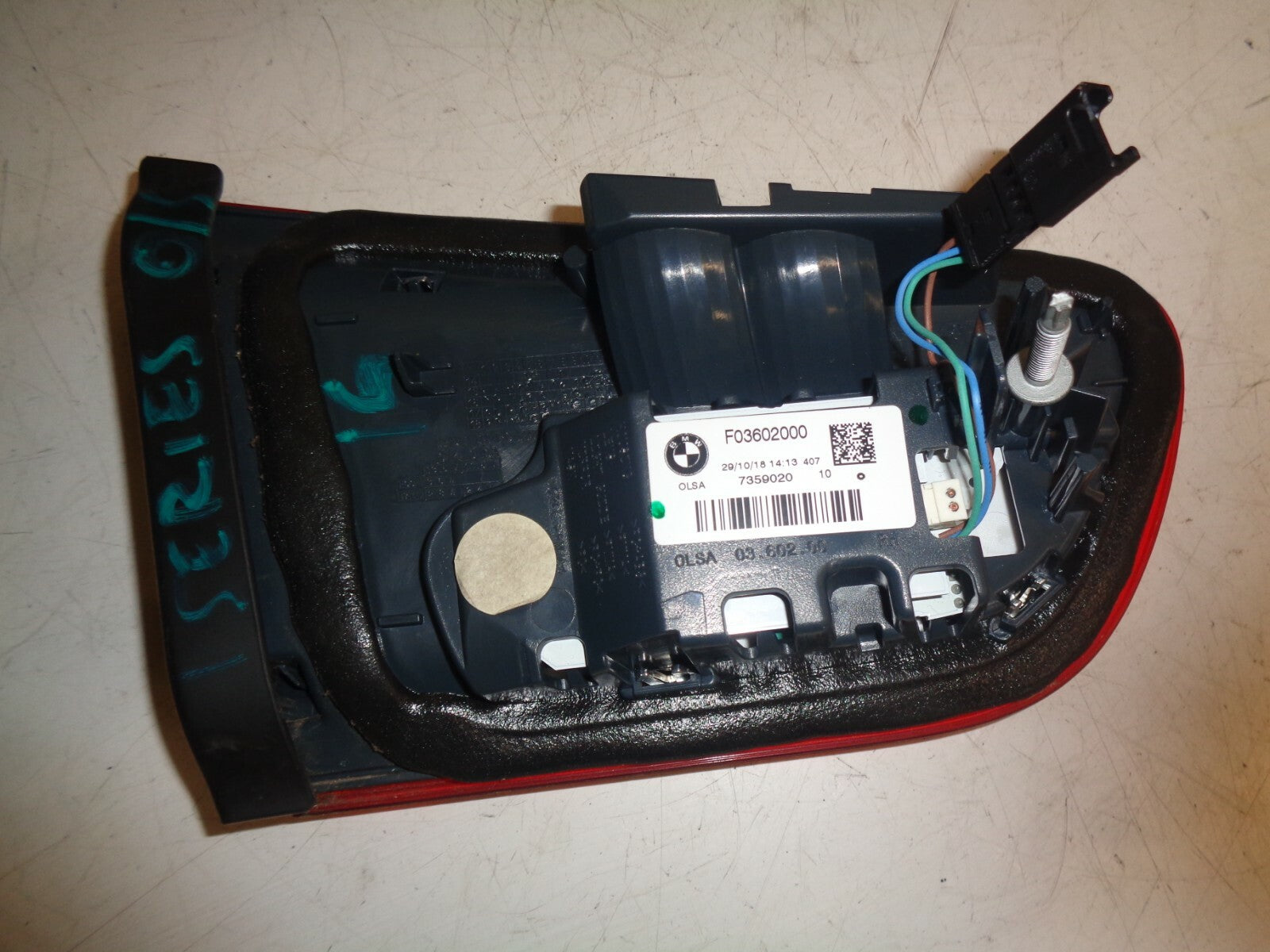 BMW 1 SERIES 2016 F20 F21 RIGHT REAR TAILGATE LIGHT 7359020