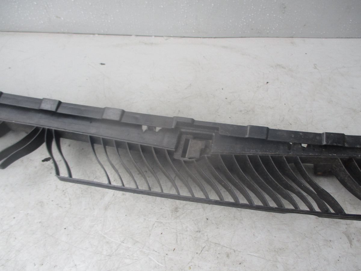 VW TIGUAN 2016 REAR BUMPER MOUNTING SUPPORT BRACKET 5NA807863