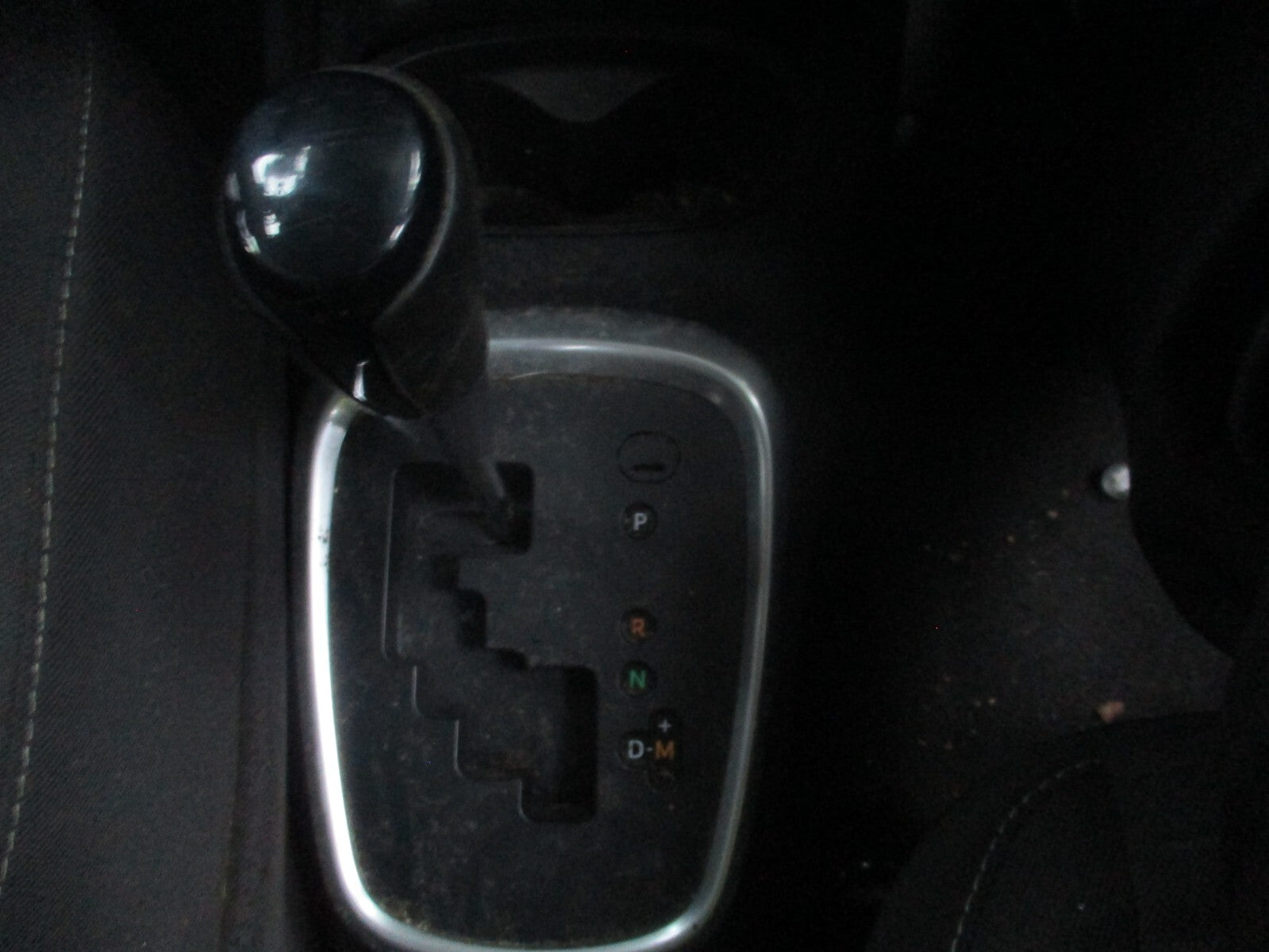 TOYOTA YARIS MK3 2018 AUTO AUTOMATIC GEARSTICK GEARSHIFTER