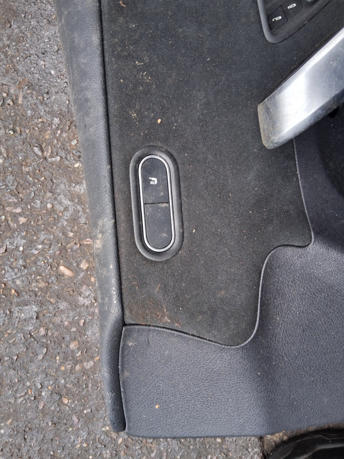 2021 MERCEDES A CLASS SALOON V177 OSF DRIVER SIDE FRONT DOOR CARD A1777204000