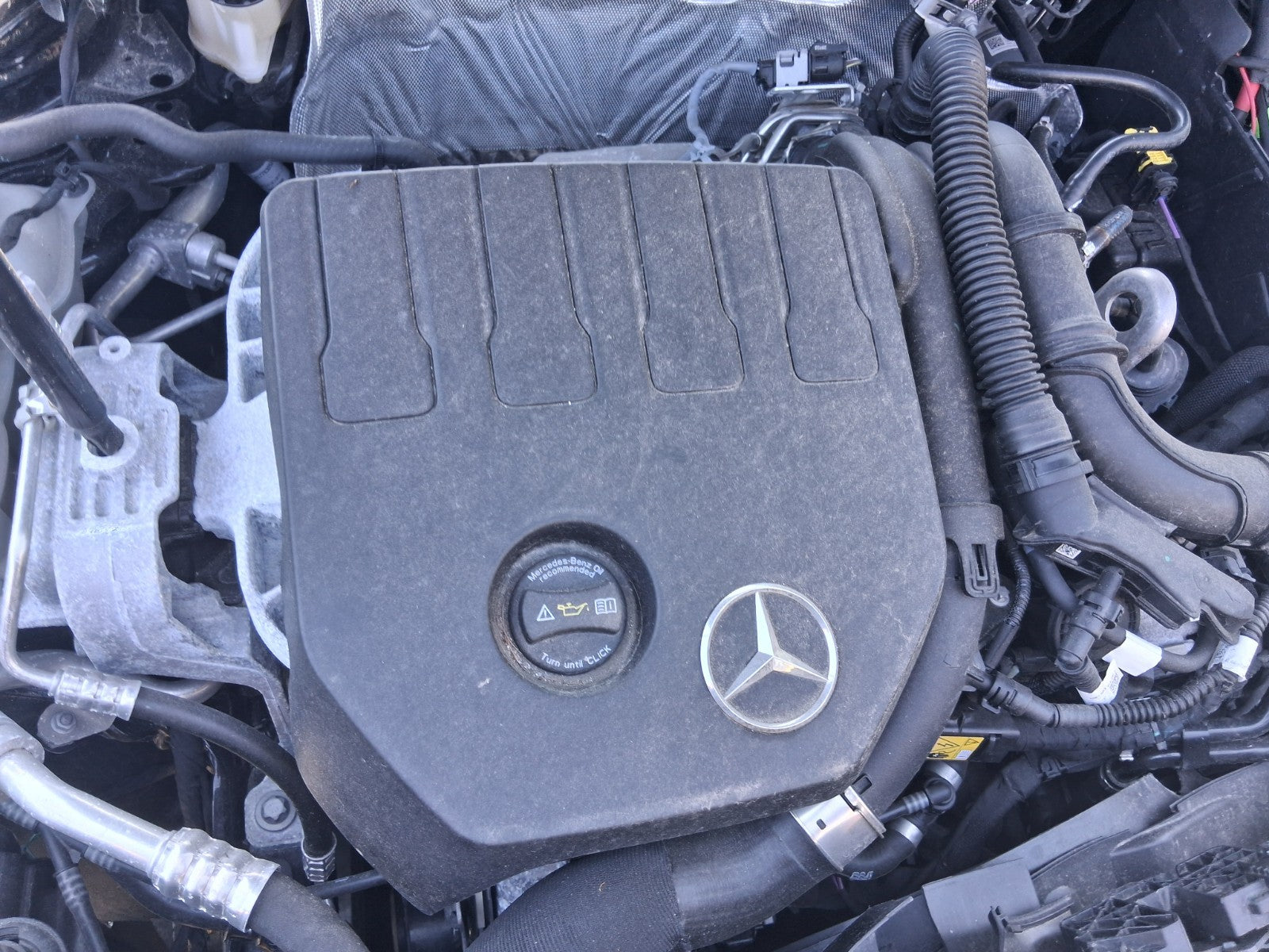 2023 MERCEDES BENZ A CLASS W177 1.3 PETROL ENGINE TOP COVER PLASTIC