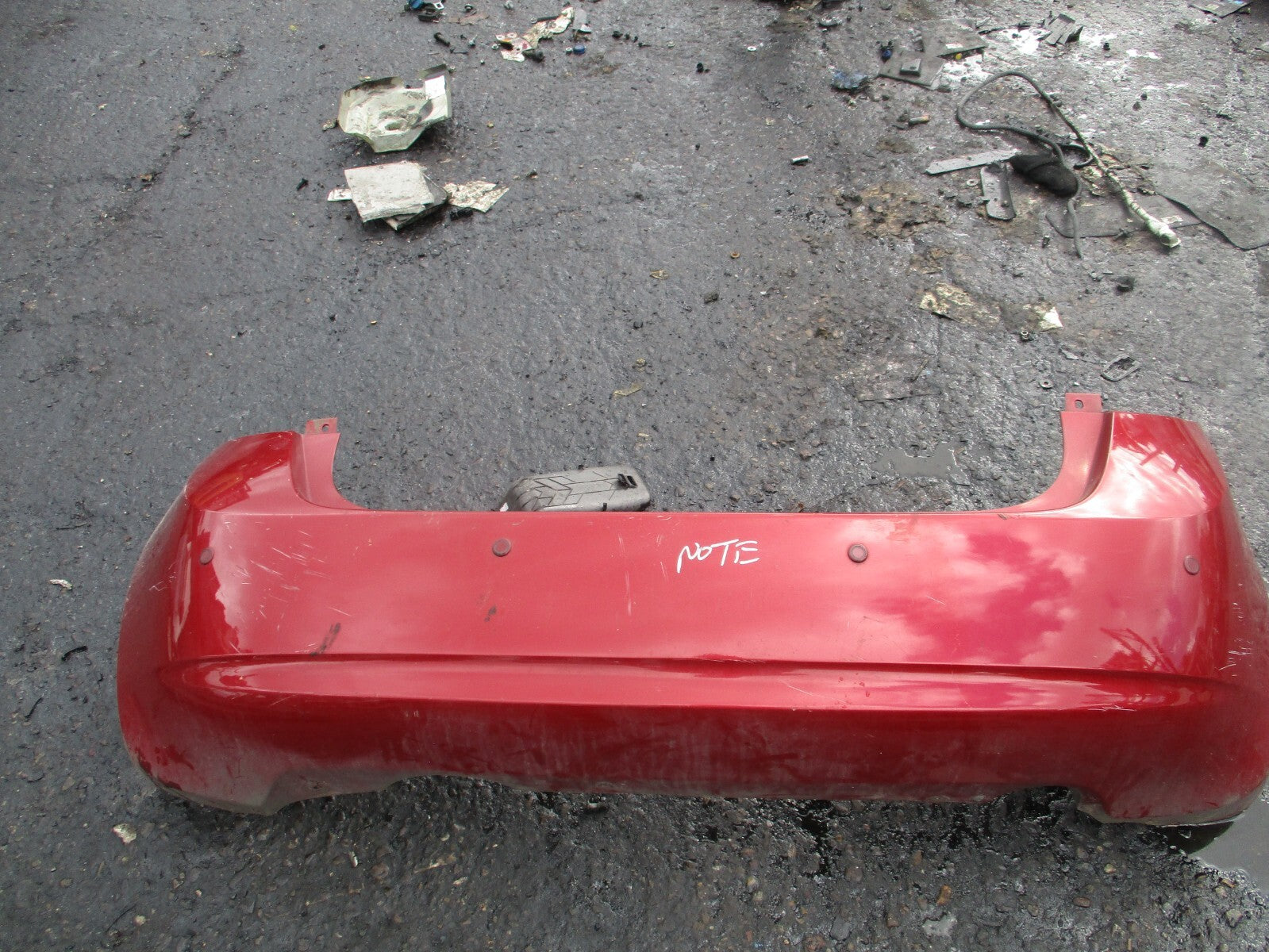 2015 NISSAN NOTE E12 HATCHBACK REAR COMPLETE BUMPER PDC SENSORS RED