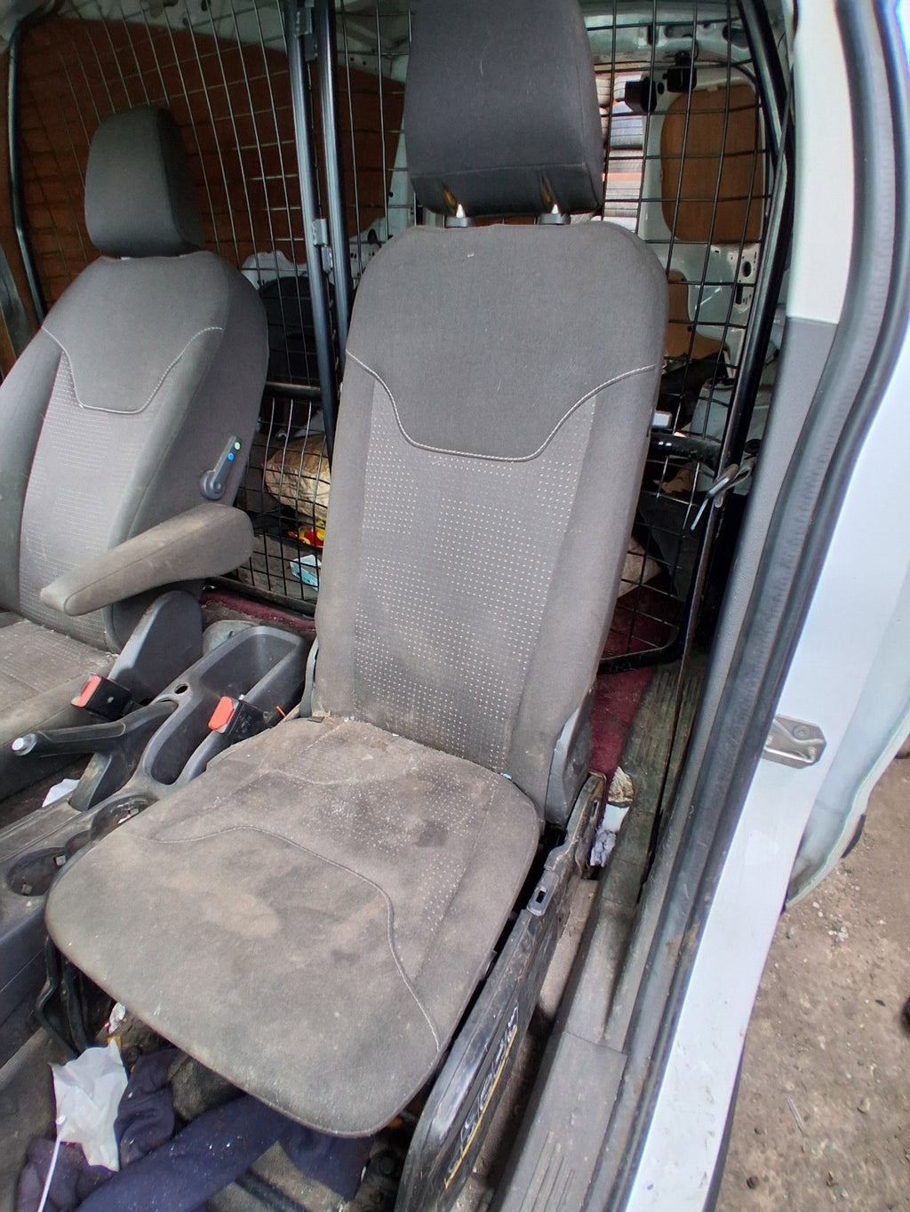 2015 FORD TRANSIT COURIER MK1 NSF PASSENGER SIDE FRONT SEAT FABRIC