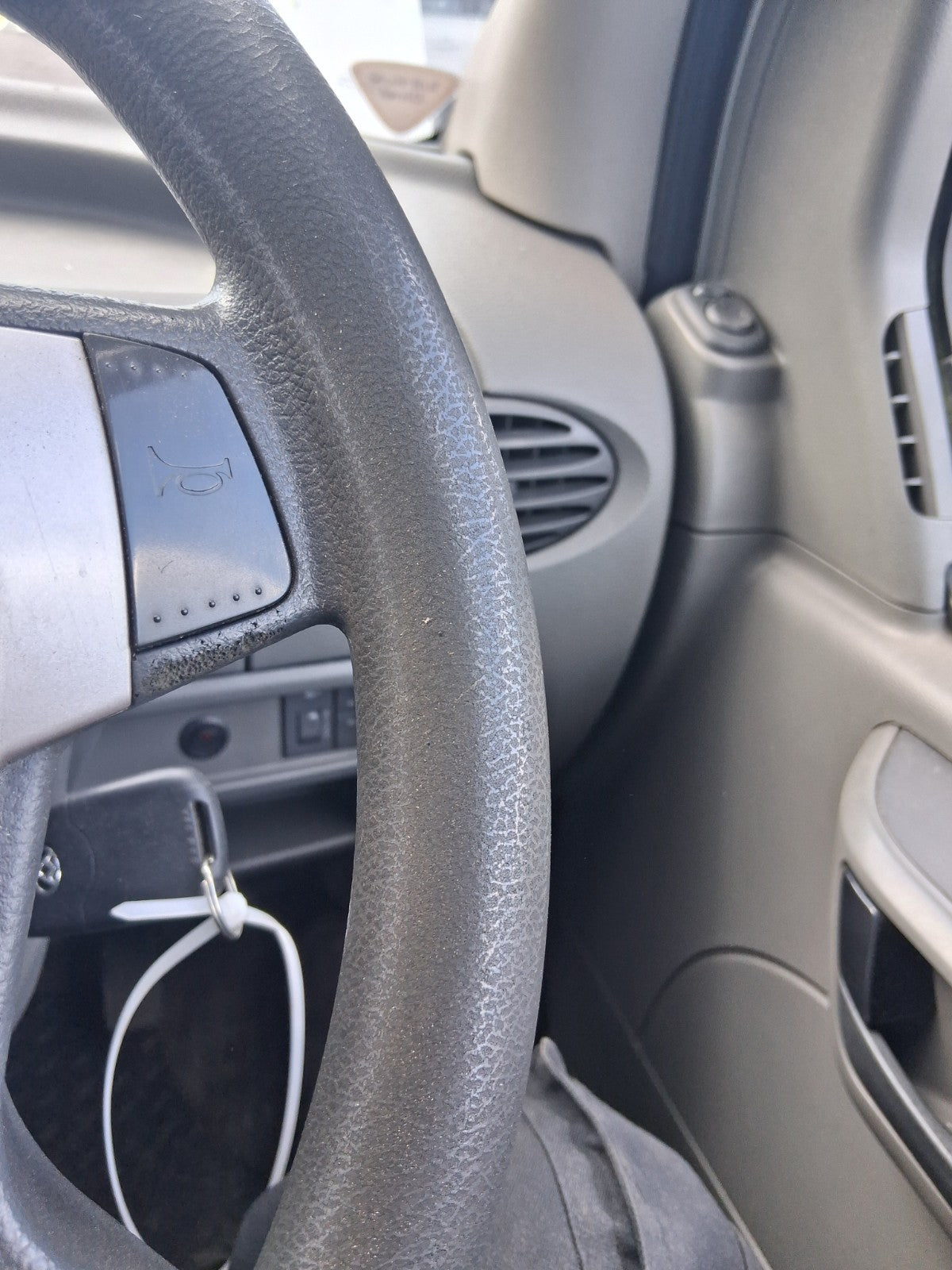 2020 SAIC LDV V80 MULTIFUNCTIONAL STEERING WHEEL ONLY