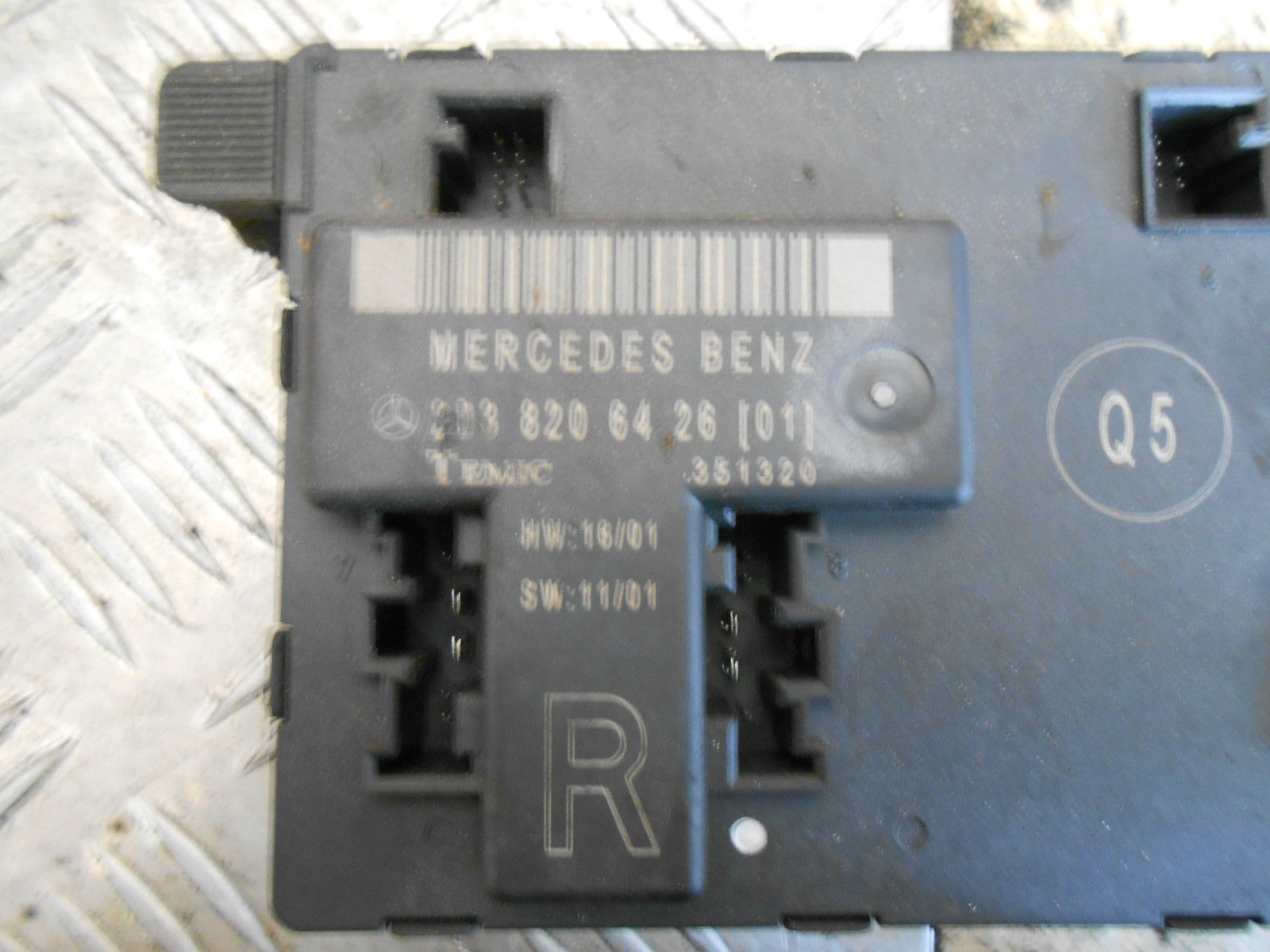 MERCEDES C CLASS W203 2003 FRONT DOOR CONTROL MODULES ECUS 2038206826