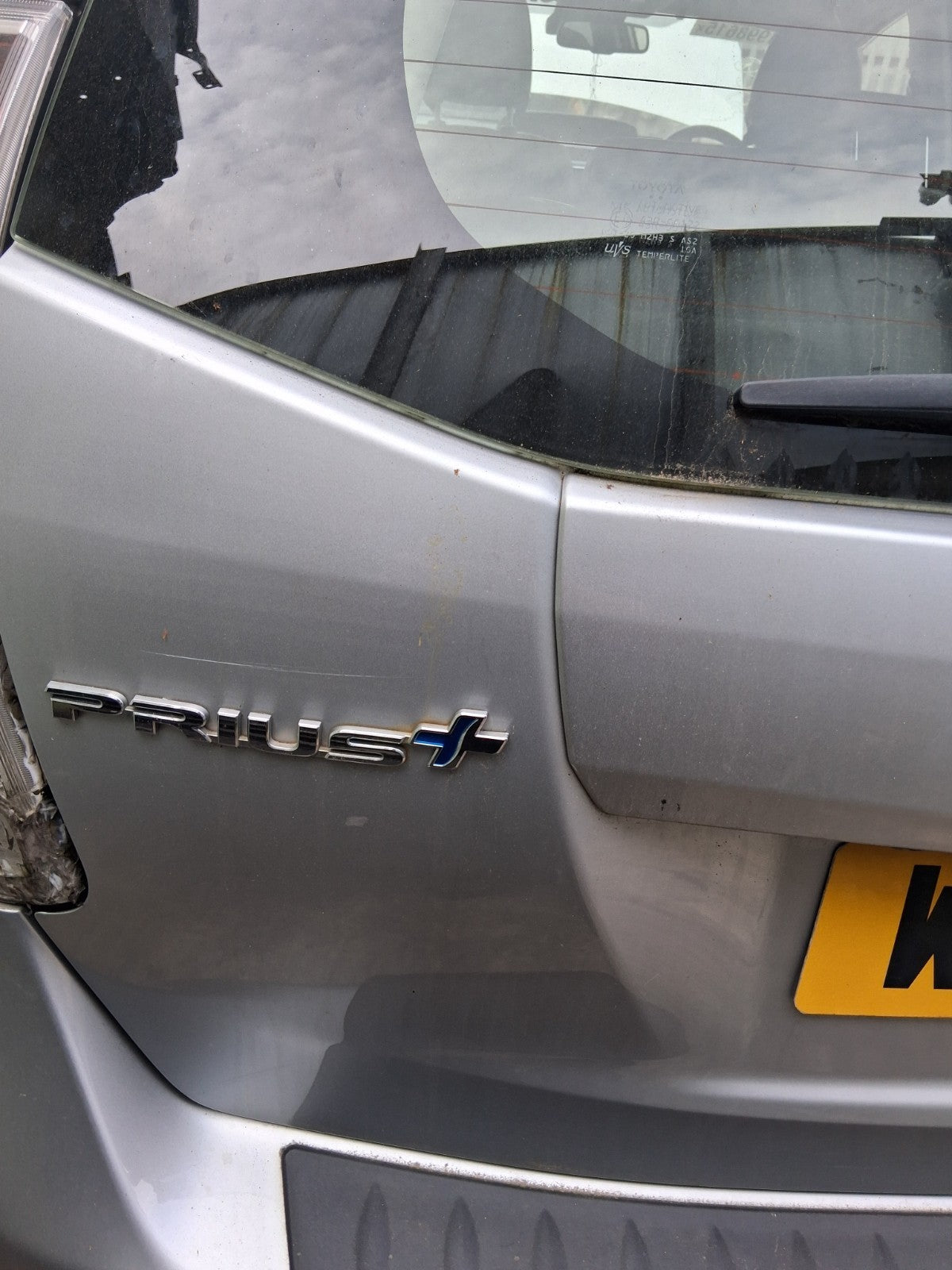 2018 TOYOTA PRIUS V PLUS XW40 COMPLETE REAR TAILGATE BOOTLID SILVER