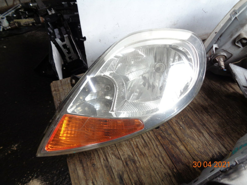 VAUXHALL VIVARO VAN 2007 NS PASSENGER SIDE FRONT LIGHT HEADLIGHT LAMP 8200701359