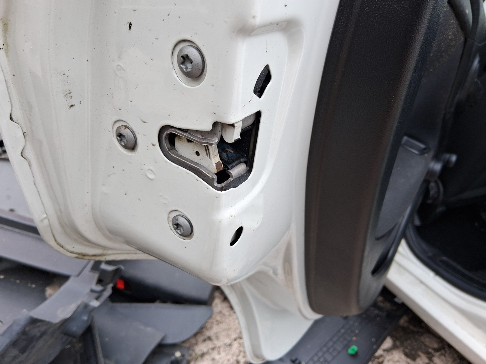 2014 FIAT PUNTO FACELIFT 5 DOOR MK3 NSR COMPLETE PASSENGER SIDE REAR DOOR WHITE