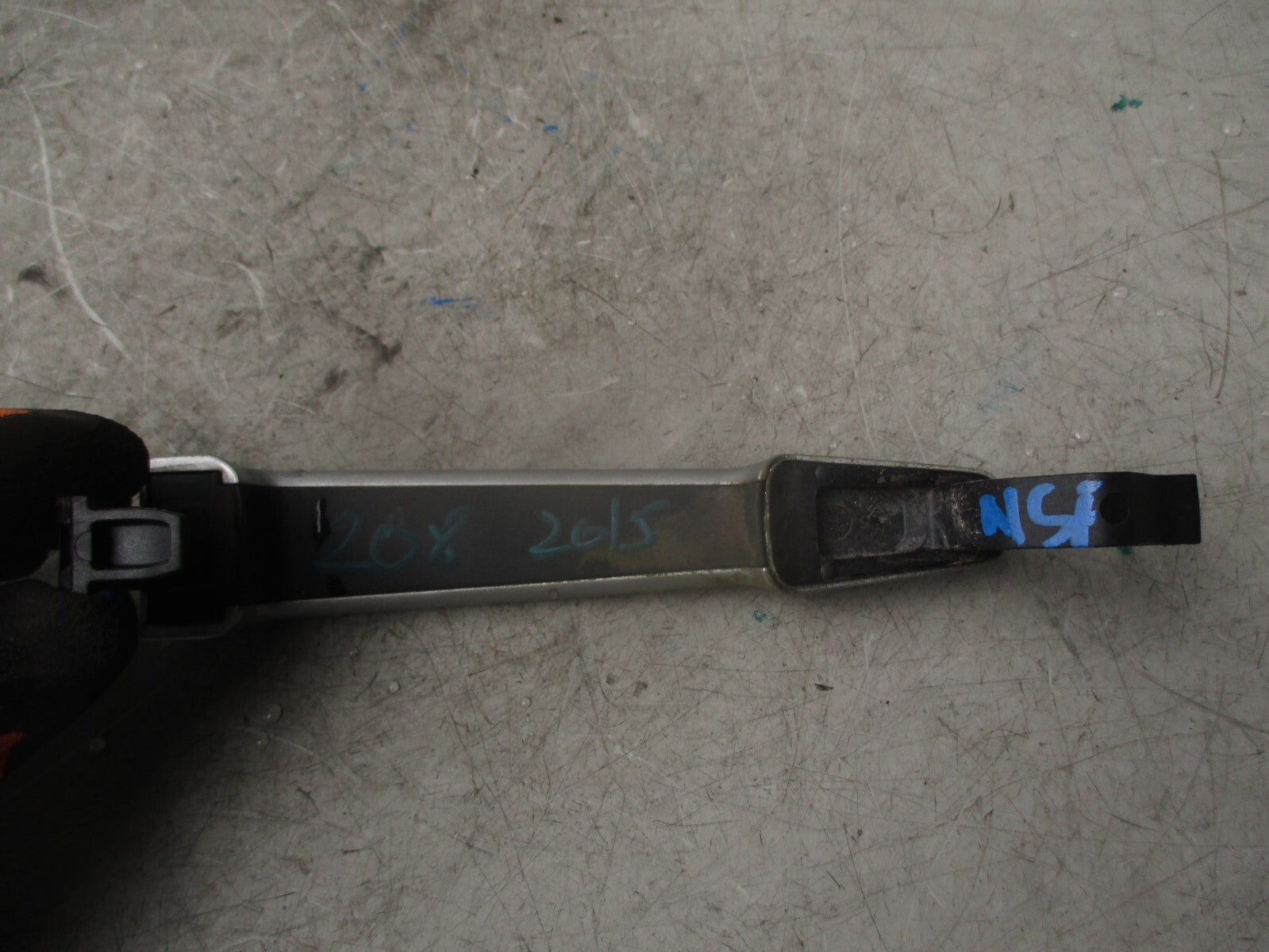 2015 PEUGEOT 208 5 DOOR NSF PASSENGER FRONT EXTERIOR DOOR HANDLE