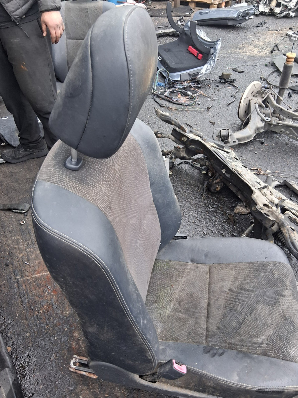 2013 TOYOTA ESTIMA MK3 NSF PASSENGER SIDE FRONT LEFT COMPLETE SEAT HALF LEATHER