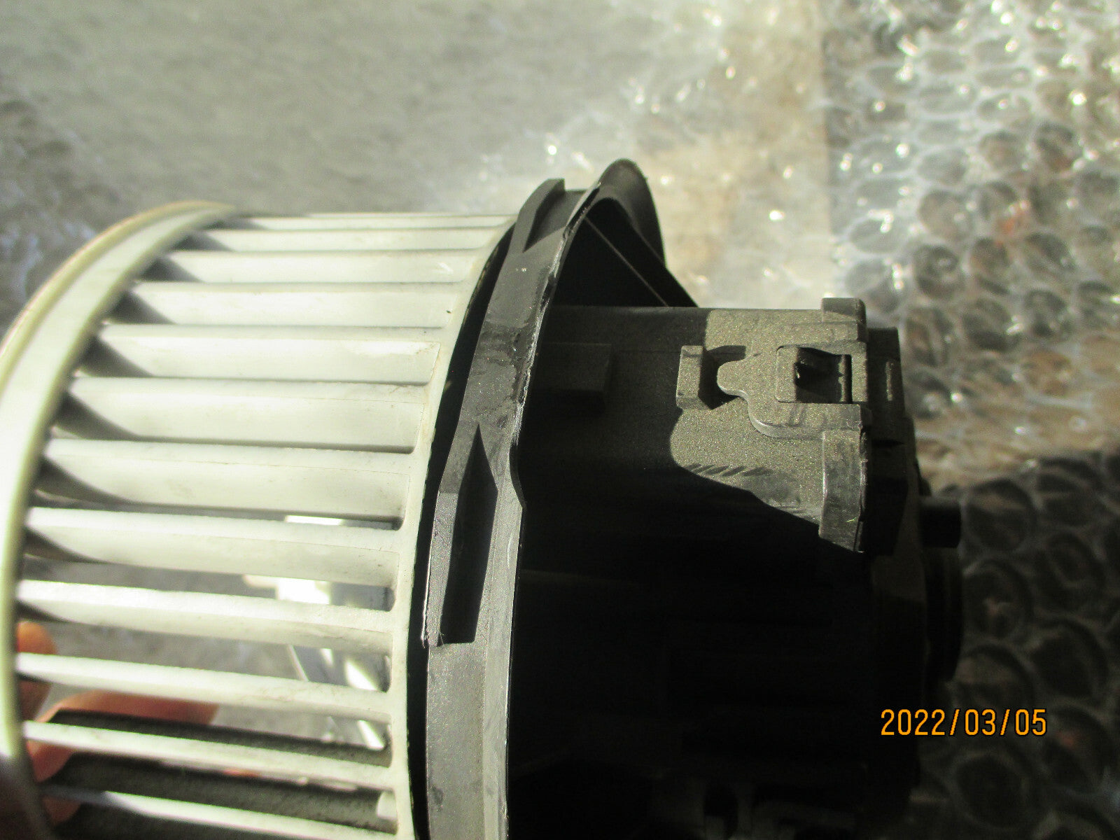 FORD FIESTA MK7 2011 HEATER BLOWER MOTOR FAN 8E2H18456BA