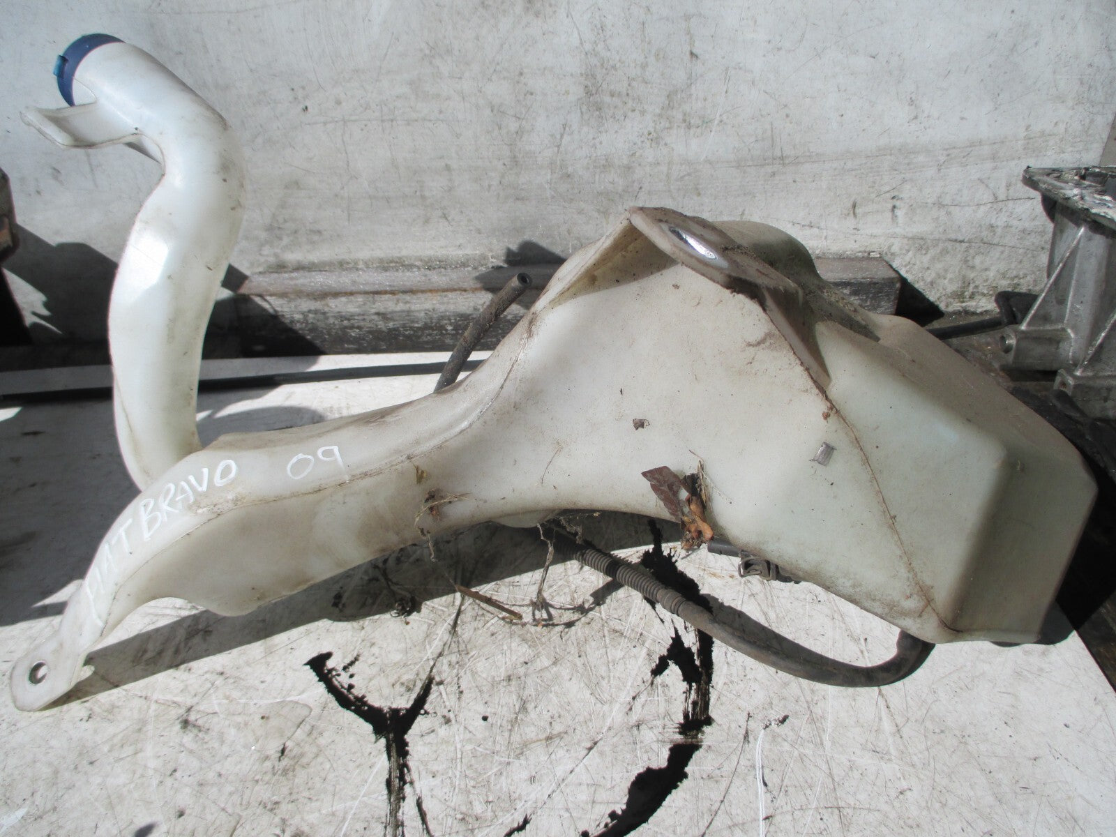 FIAT BRAVO 2009 WINDSCREEN WASHER BOTTLE TANK
