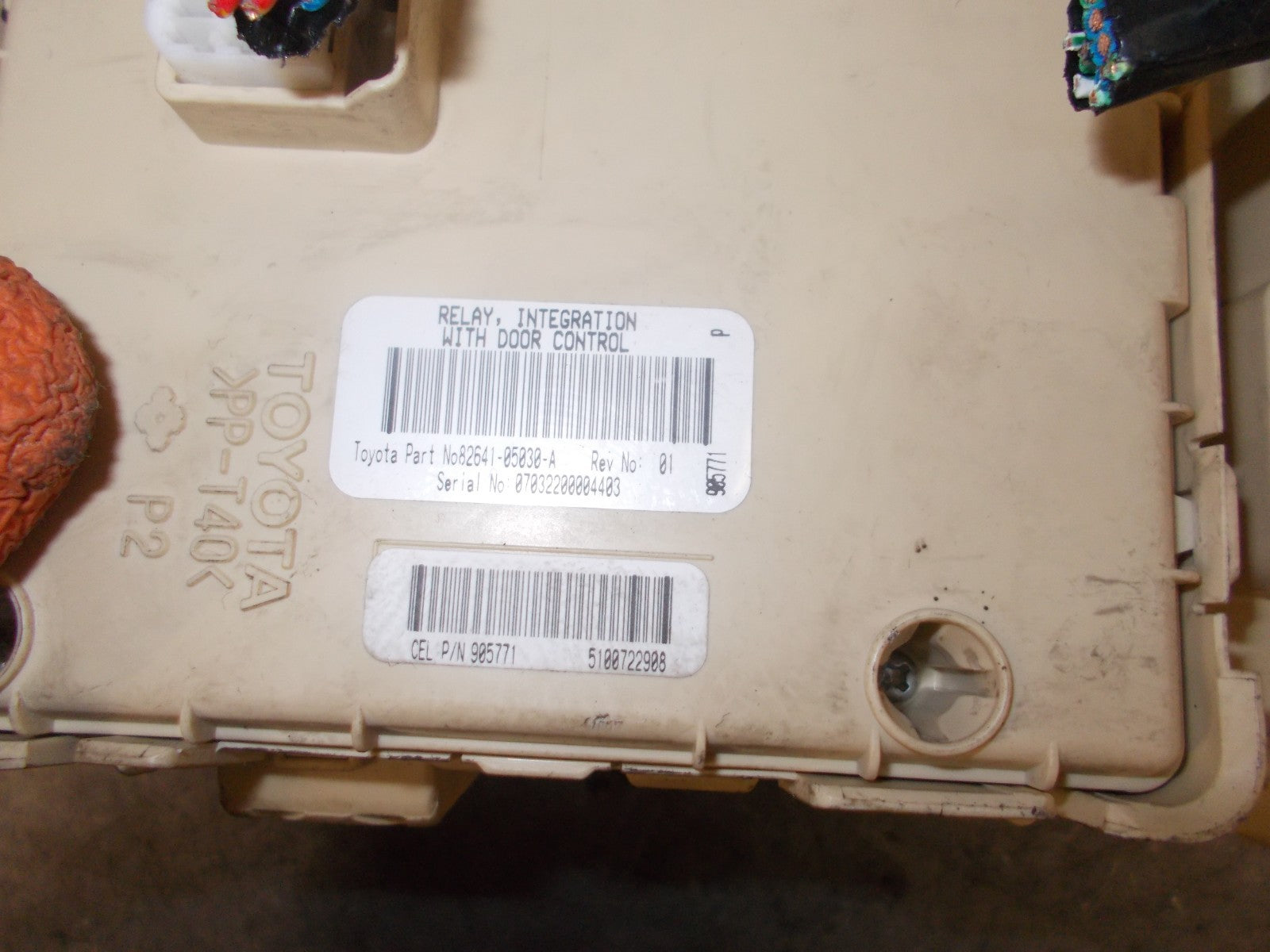 TOYOTA AVENSIS T250 2007 MK2 FUSE BOX RELAY UNIT 8264105030A