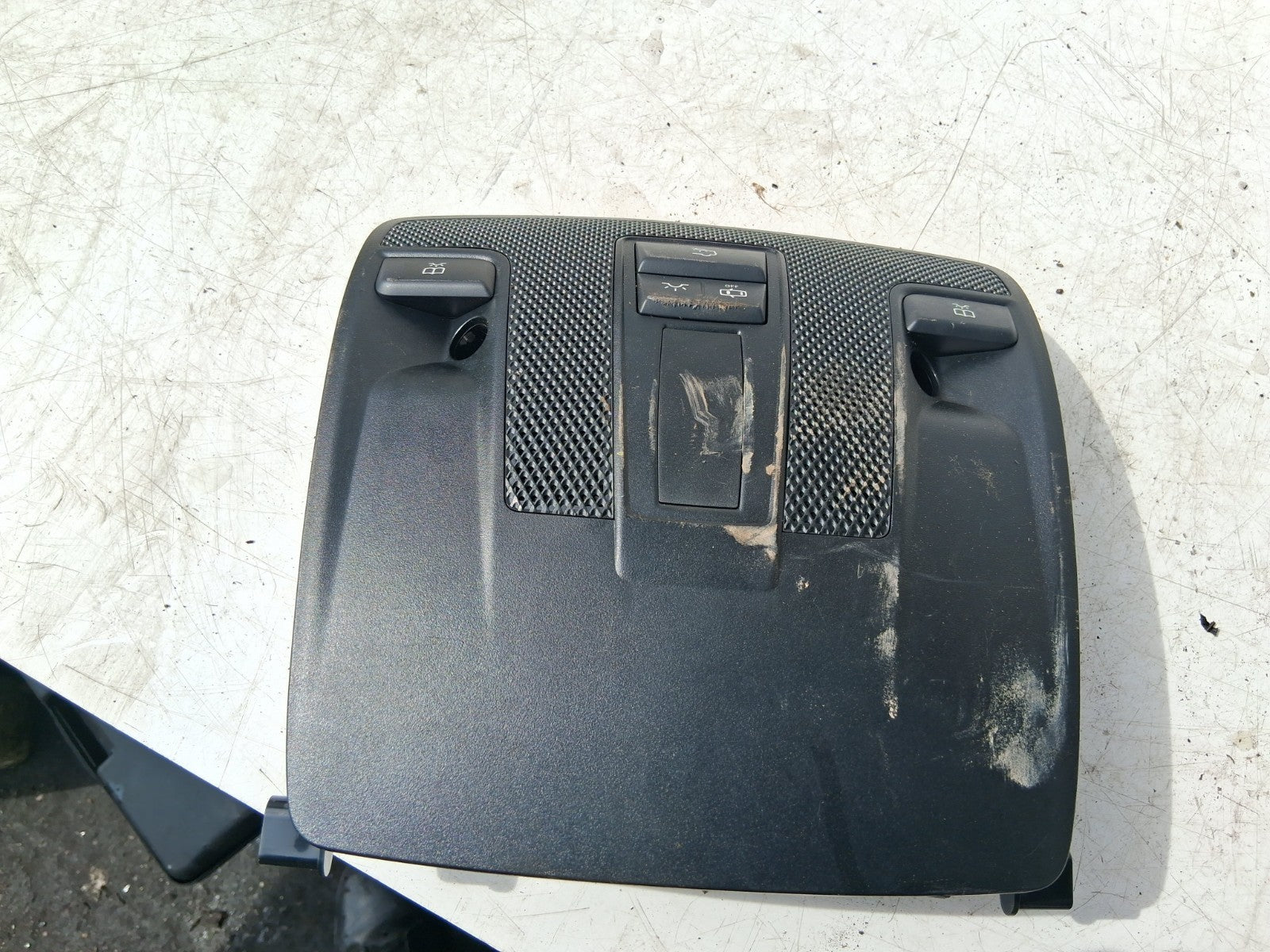 2016 MERCEDES CLA C117 INTERIOR FRONT ROOF READING LIGHT A0009004508