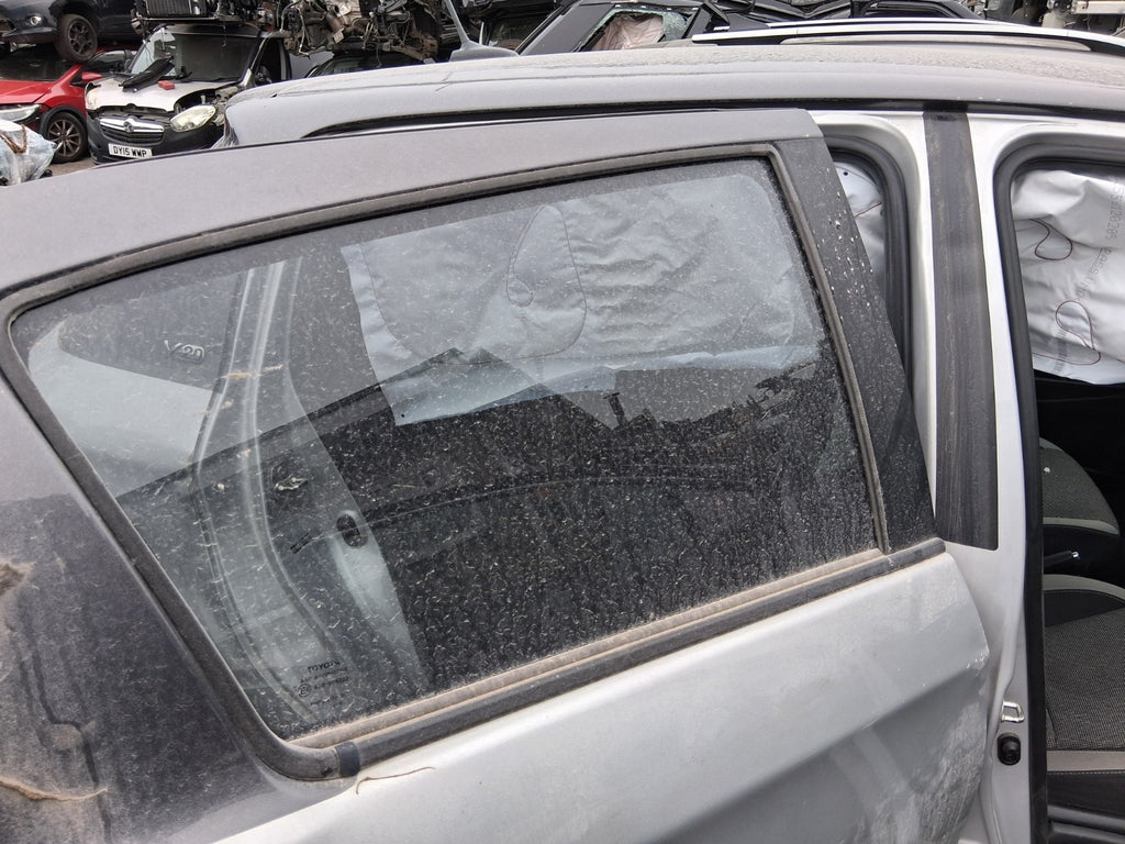 TOYOTA YARIS MK3 2019 OSR DRIVER SIDE REAR WINDOW GLASS